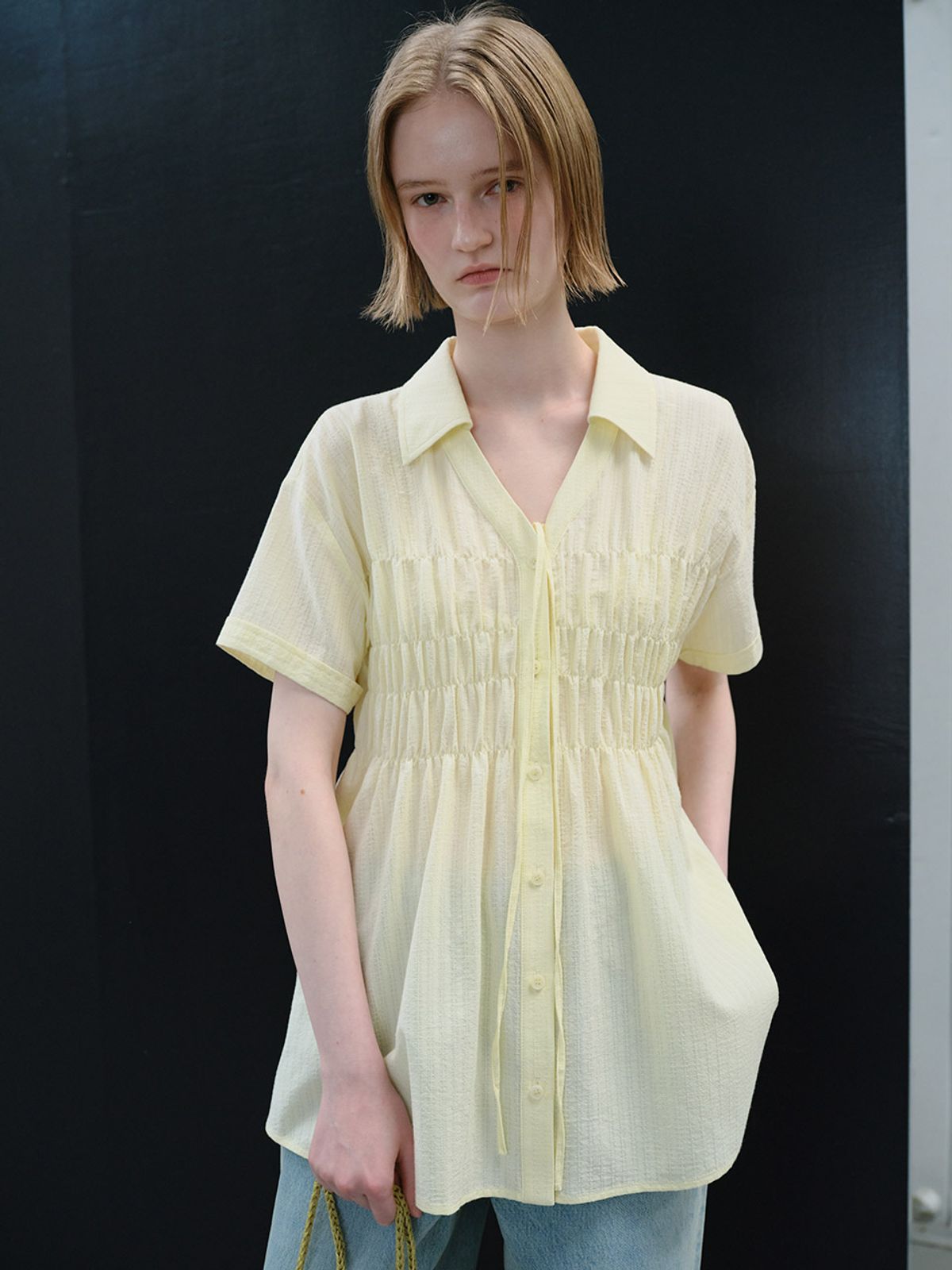 레이브(RAIVE) Collared Shirring Midi Blouse VW6MB416_2color