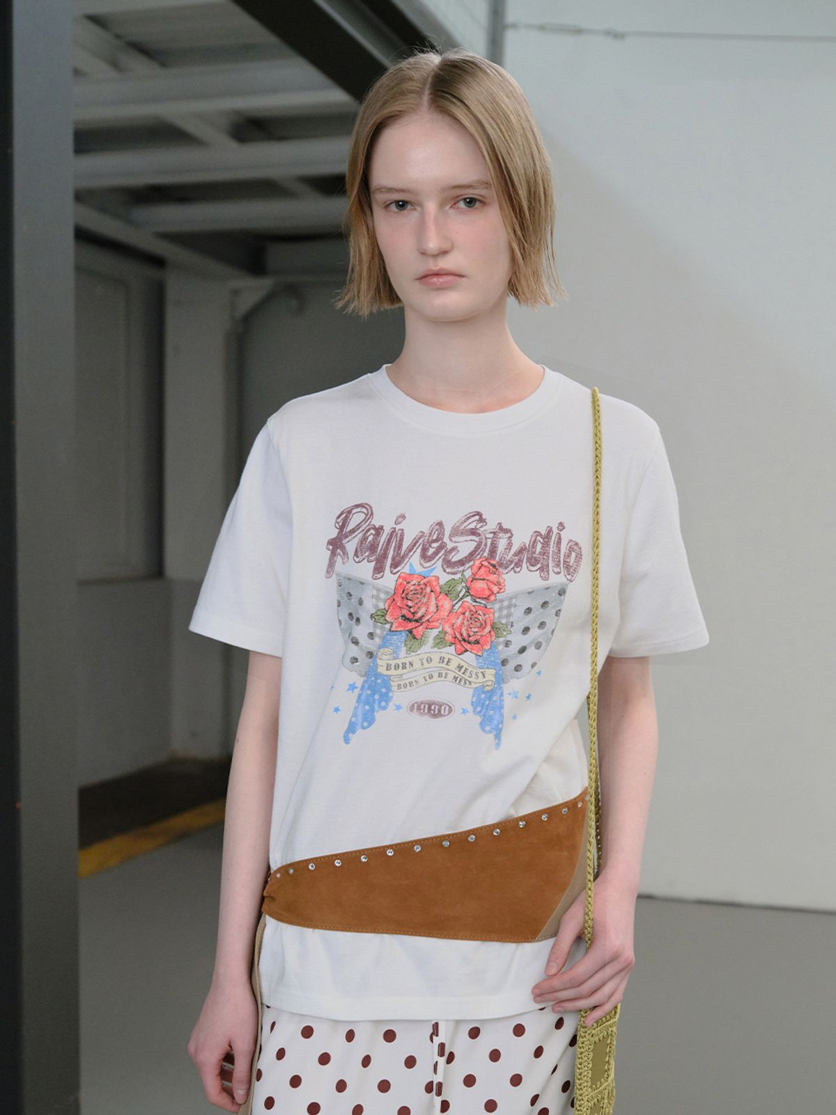 레이브(RAIVE) Dot Rose Graphic T-shirts VW6ME434_3color