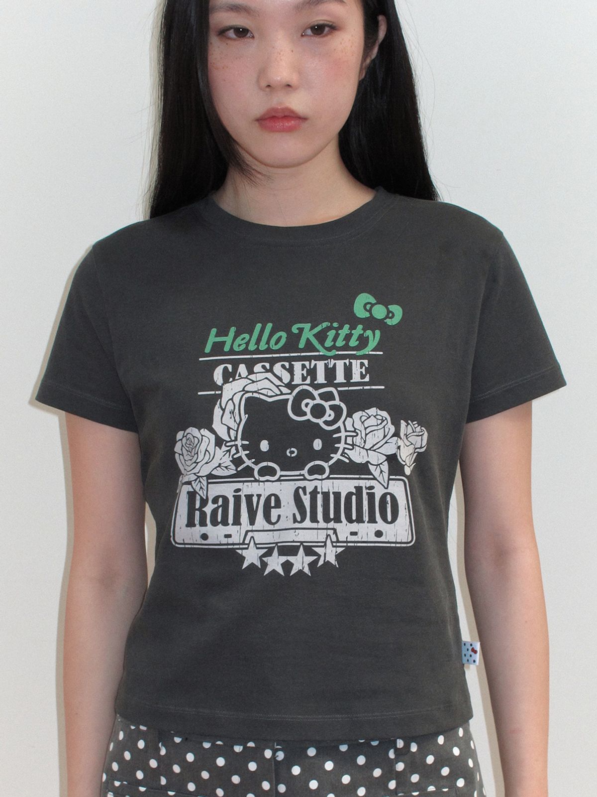 레이브(RAIVE) RAIVE X HELLO KITTY Rose Graphic T-shirts VW6ME001_3color