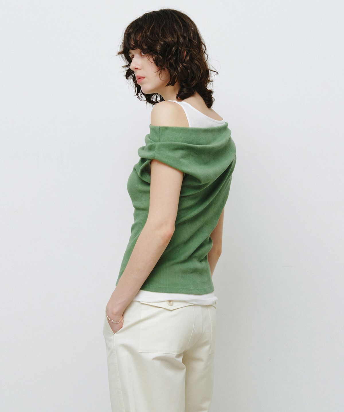 몽돌(MONGDOL) 더블 레이어드 원숄더 티셔츠 그린 MDTS093GREEN