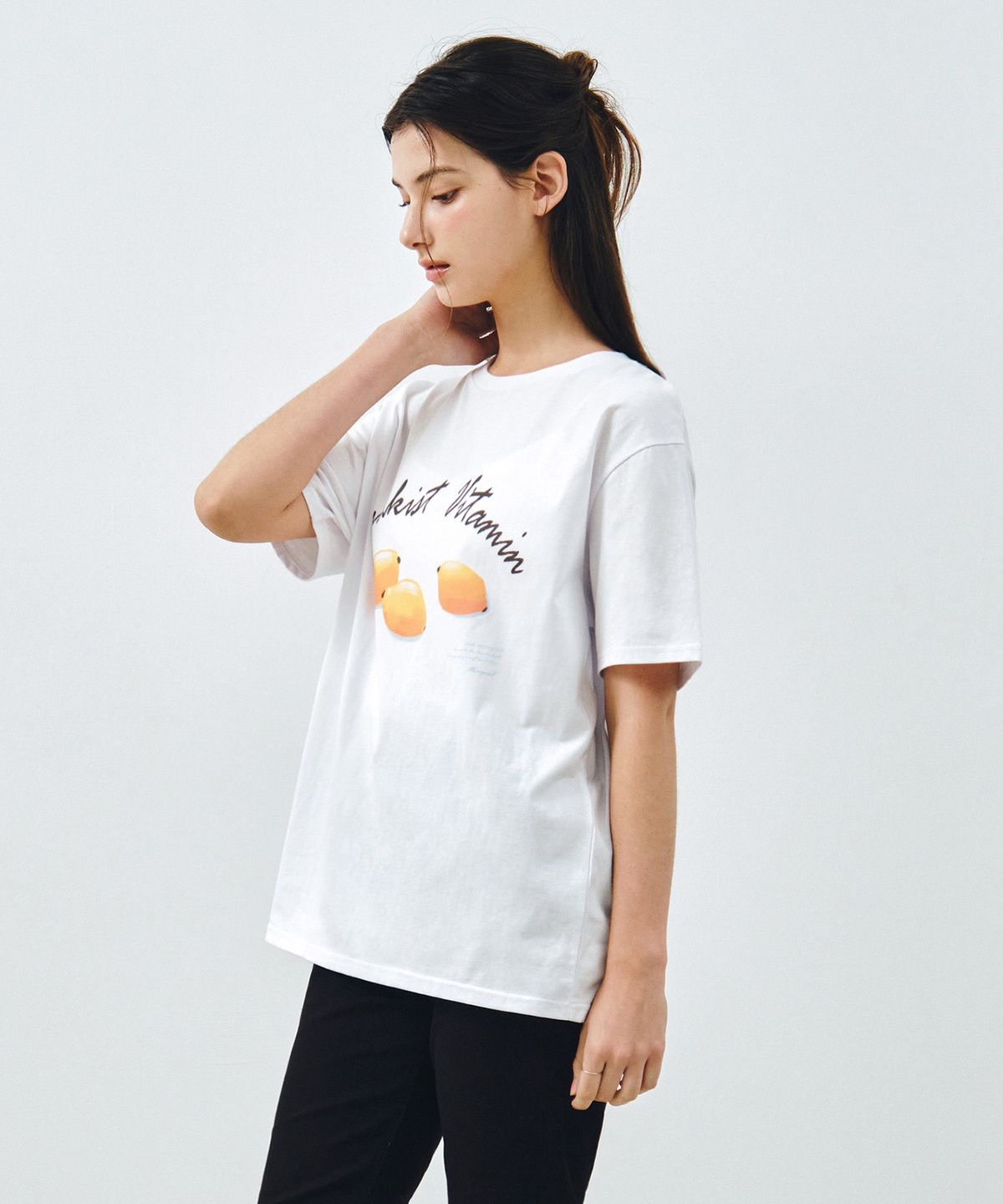 몽돌(MONGDOL) 레몬 그래픽 오버핏 티셔츠 화이트 MDTS095WHITE