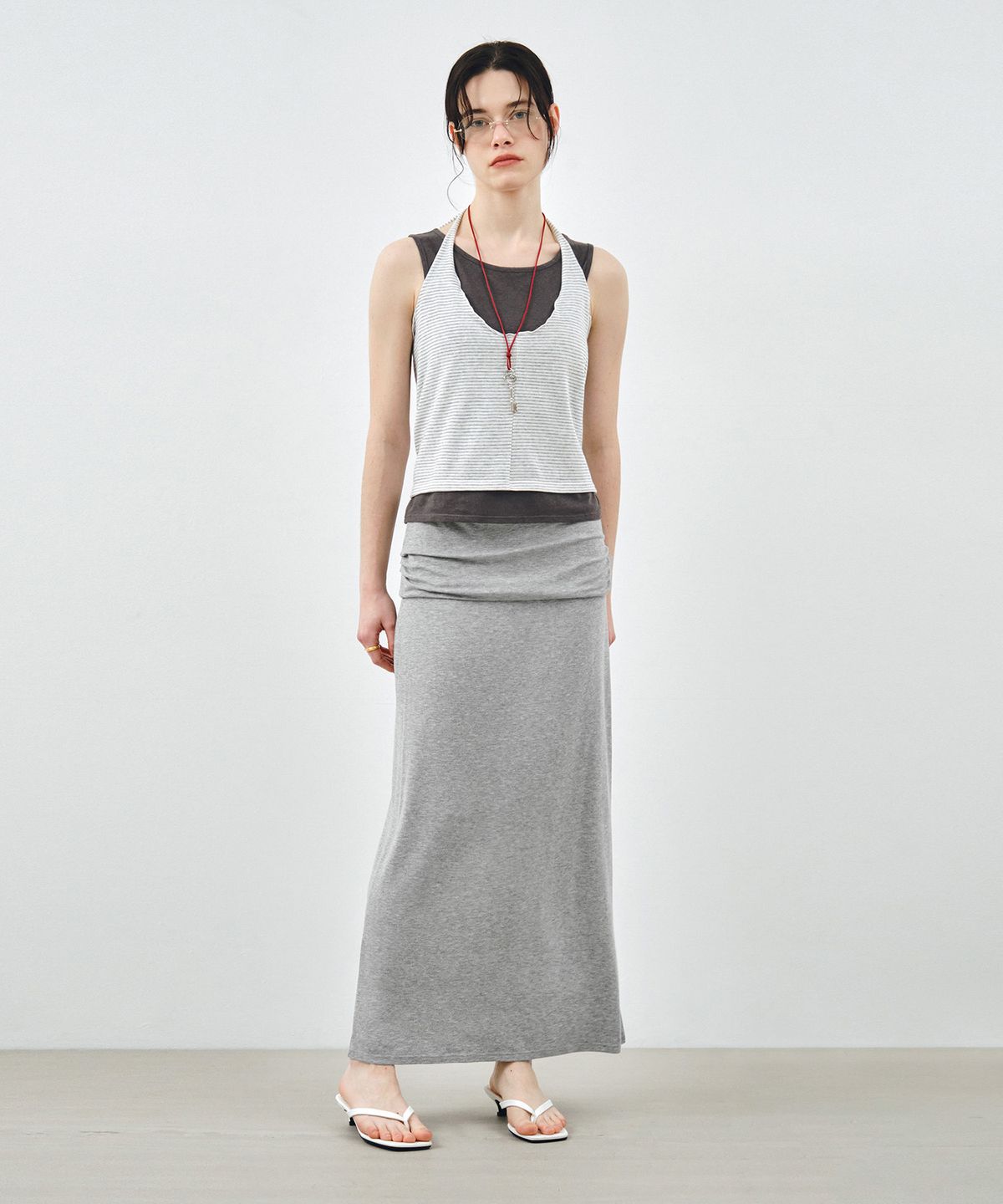 몽돌(MONGDOL) [SET] 홀터넥 레이어드 슬리브리스 화이트 MDTS101WHITE