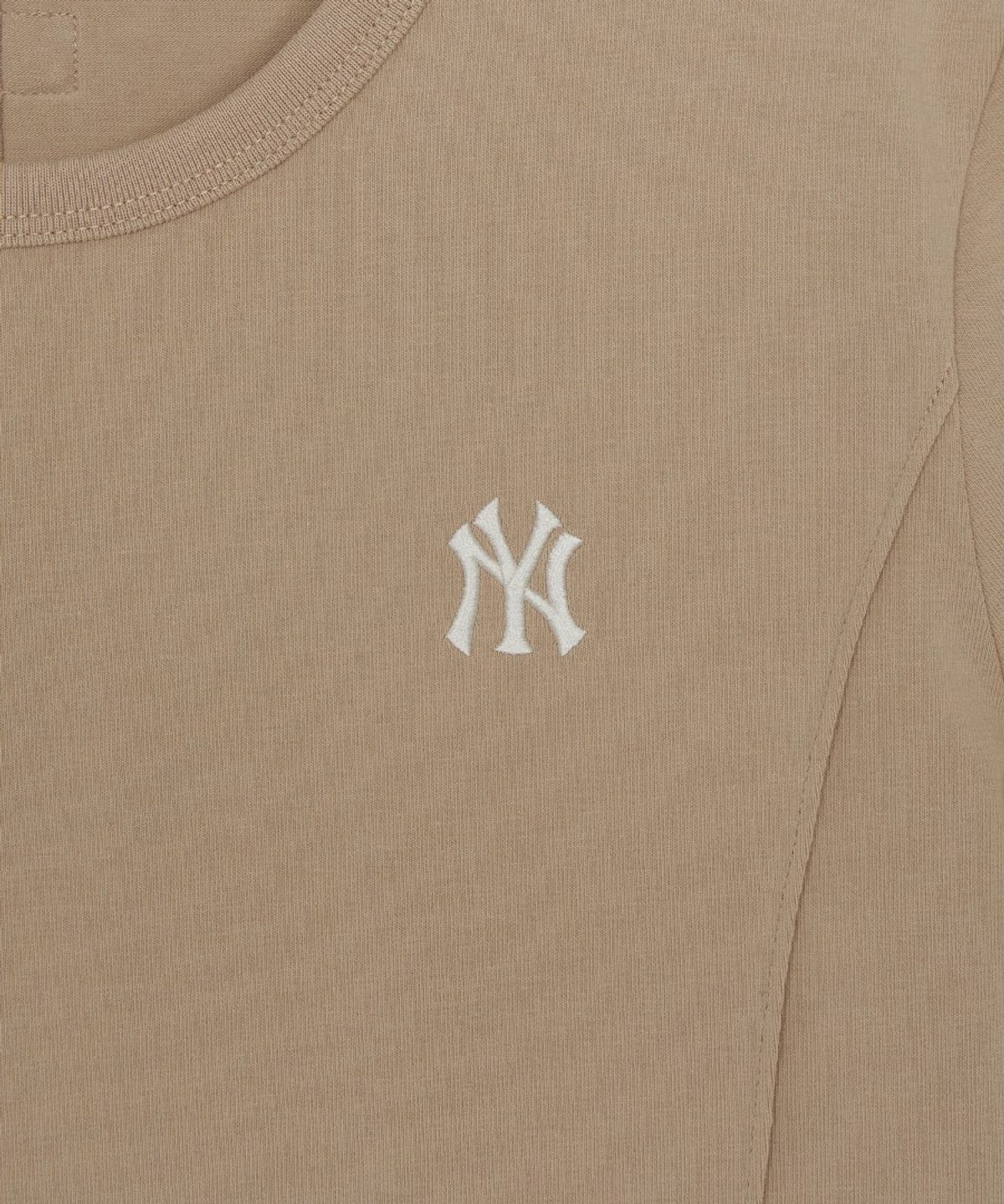 엠엘비(MLB) 여성 슬림 크롭핏 캡소매 반팔 티셔츠 NY (Mg.Sand)