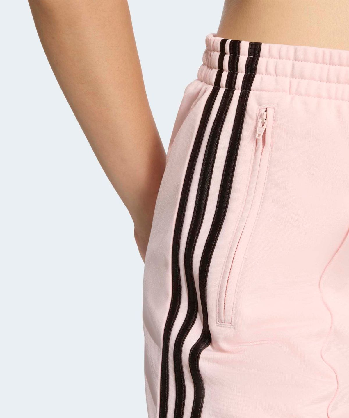 아디다스(ADIDAS) 파이어버드 클래식 숏 팬츠 - 샌디핑크:아우라커피 / KD3671