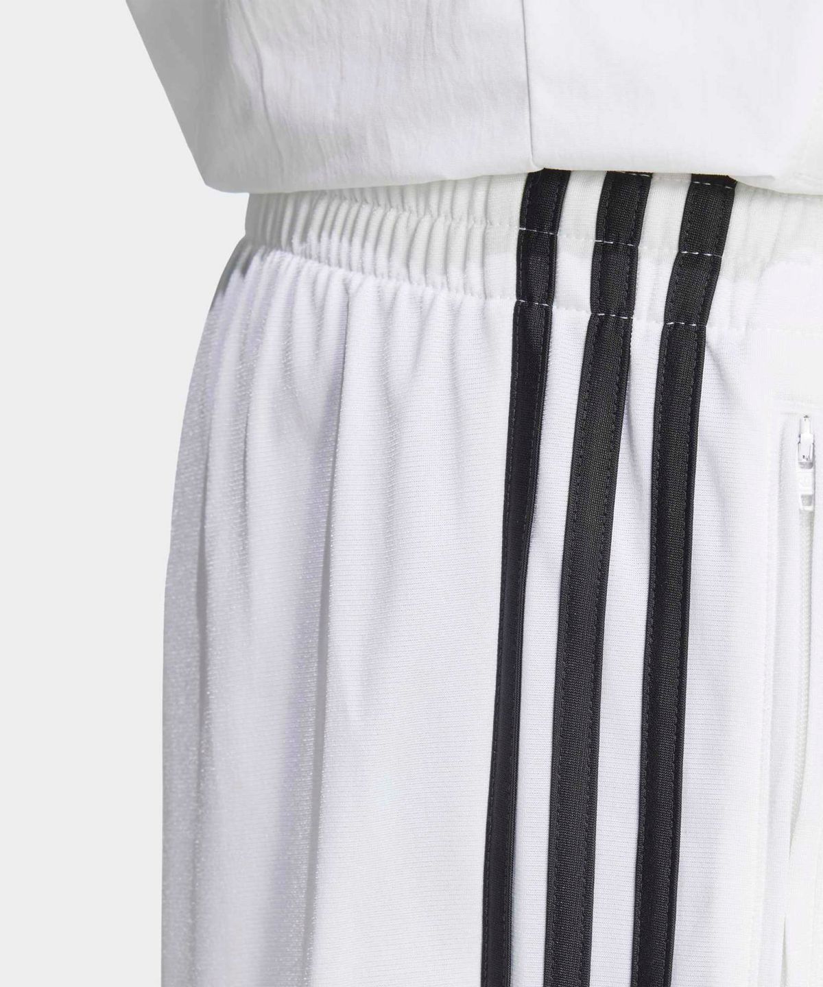 아디다스(ADIDAS) 파이어버드 숏 팬츠 - 화이트 / KE1378