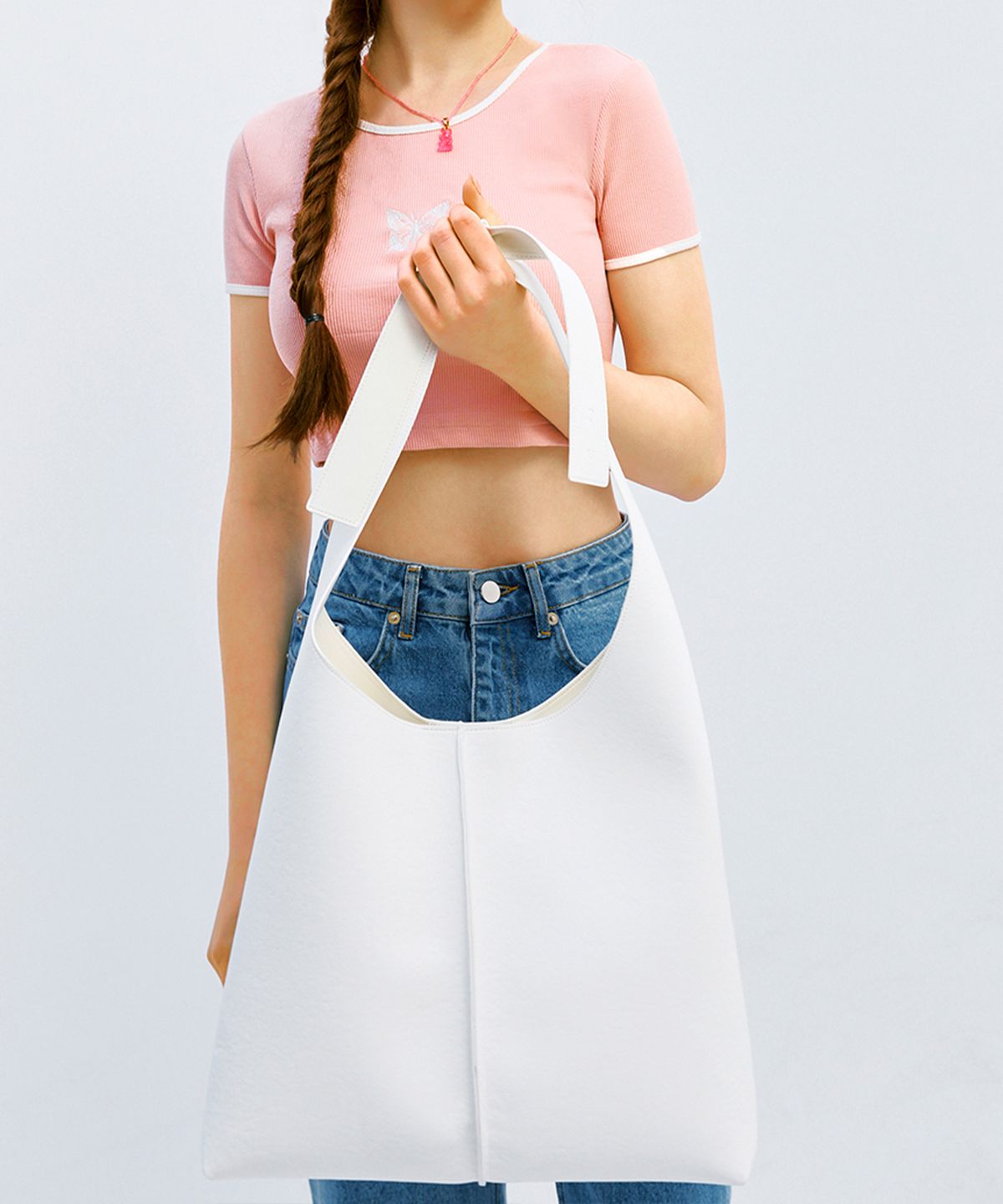 끌라베(CLAVE) 에밀리 화이트 숄더백 (EMILY White Shoulder Bag) CVSH61007WHMM