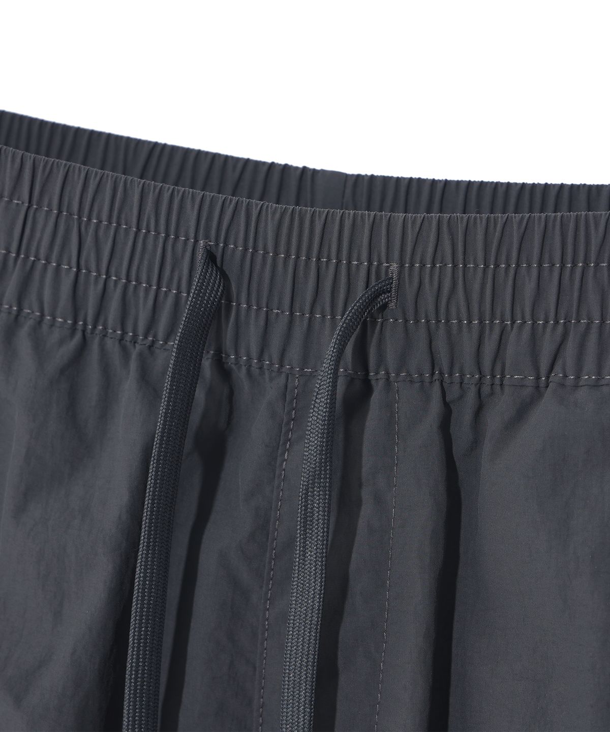 레이피커스(RAYFIKERS) 와이드 카고 파라슈트 팬츠 MQ2PU364_CHARCOAL