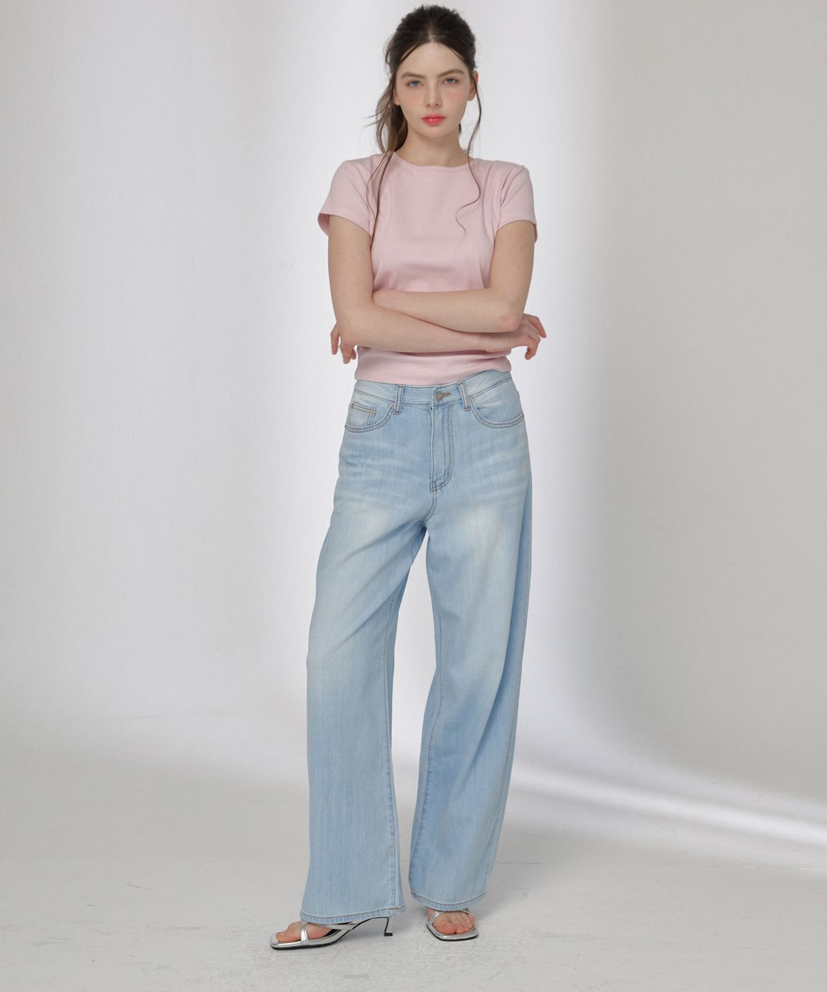 버튼업(BUTTON UP) 클래식 워시드 와이드 데님팬츠(Light Blue)
