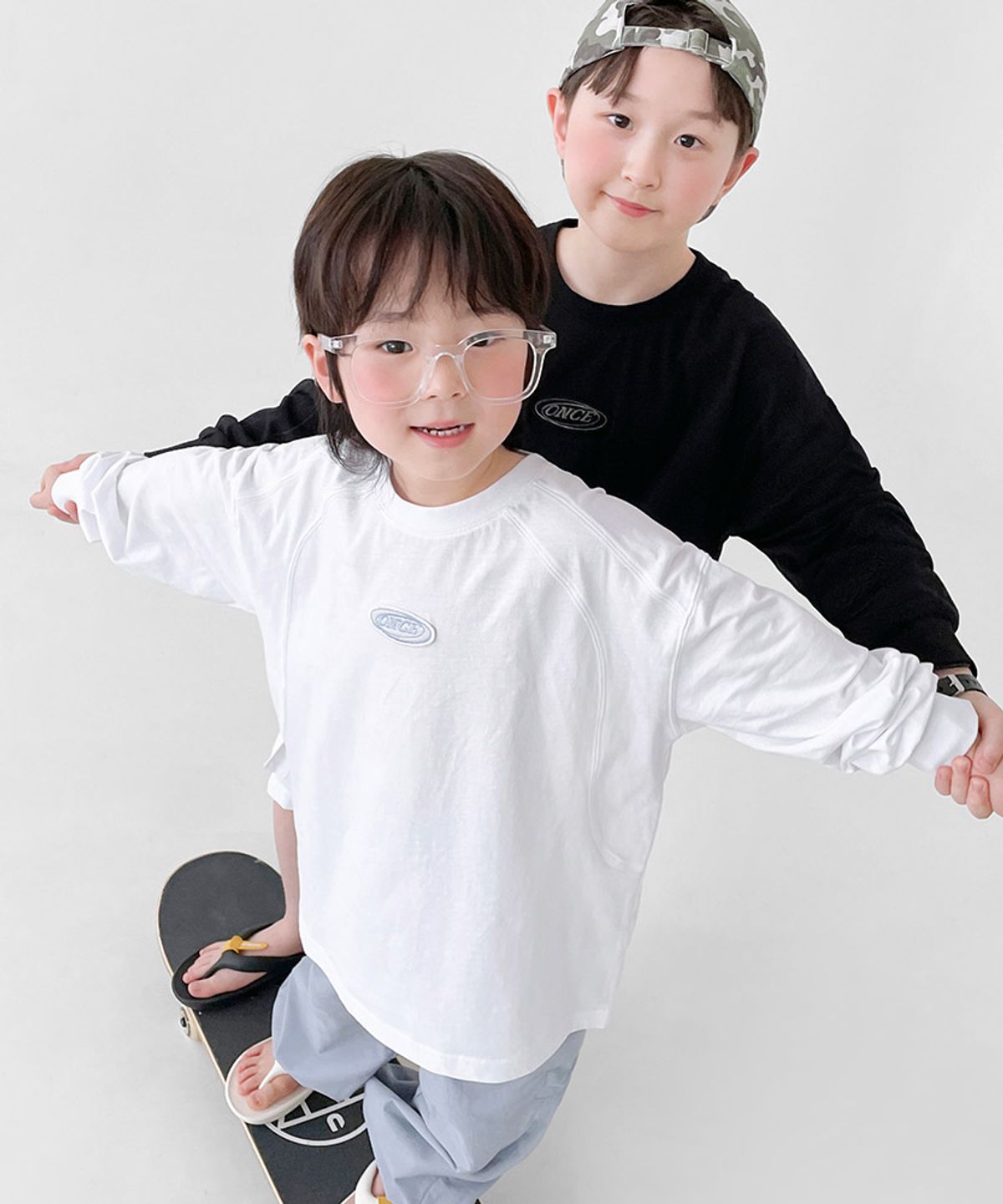 베리클로젯(BERRYCLOSET) 시그니처 모션 티셔츠