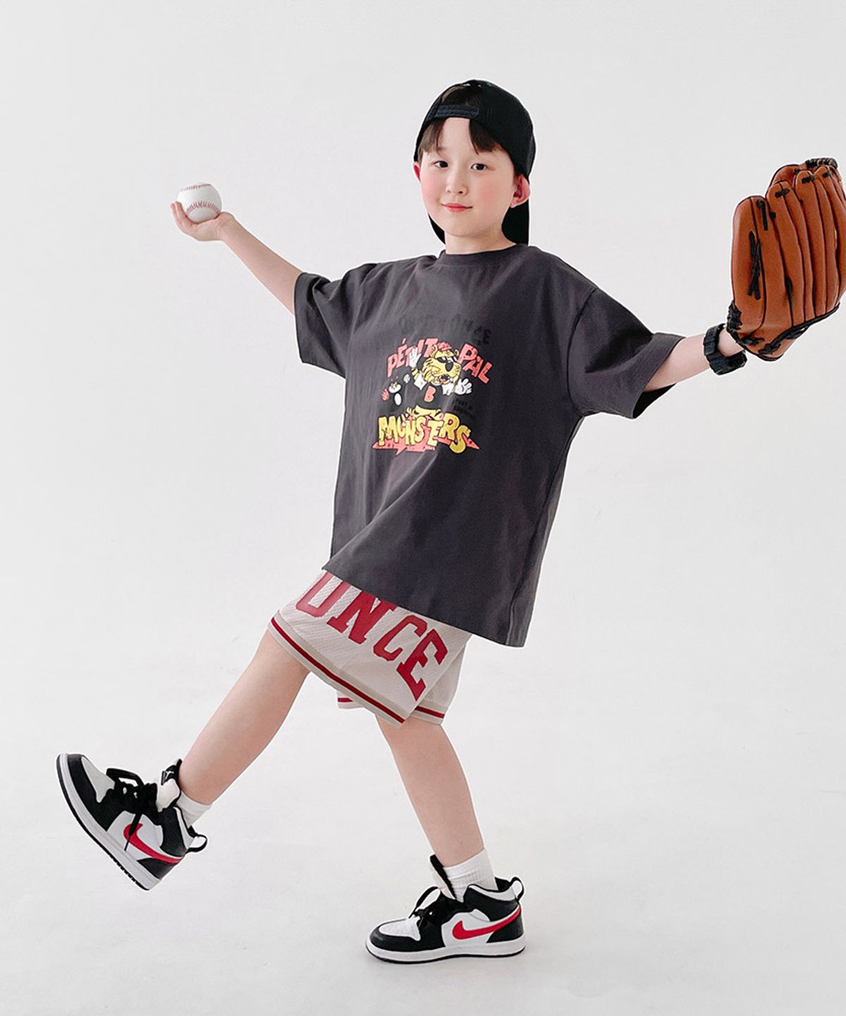 베리클로젯(BERRYCLOSET) 몬스터 솔리드 반팔티