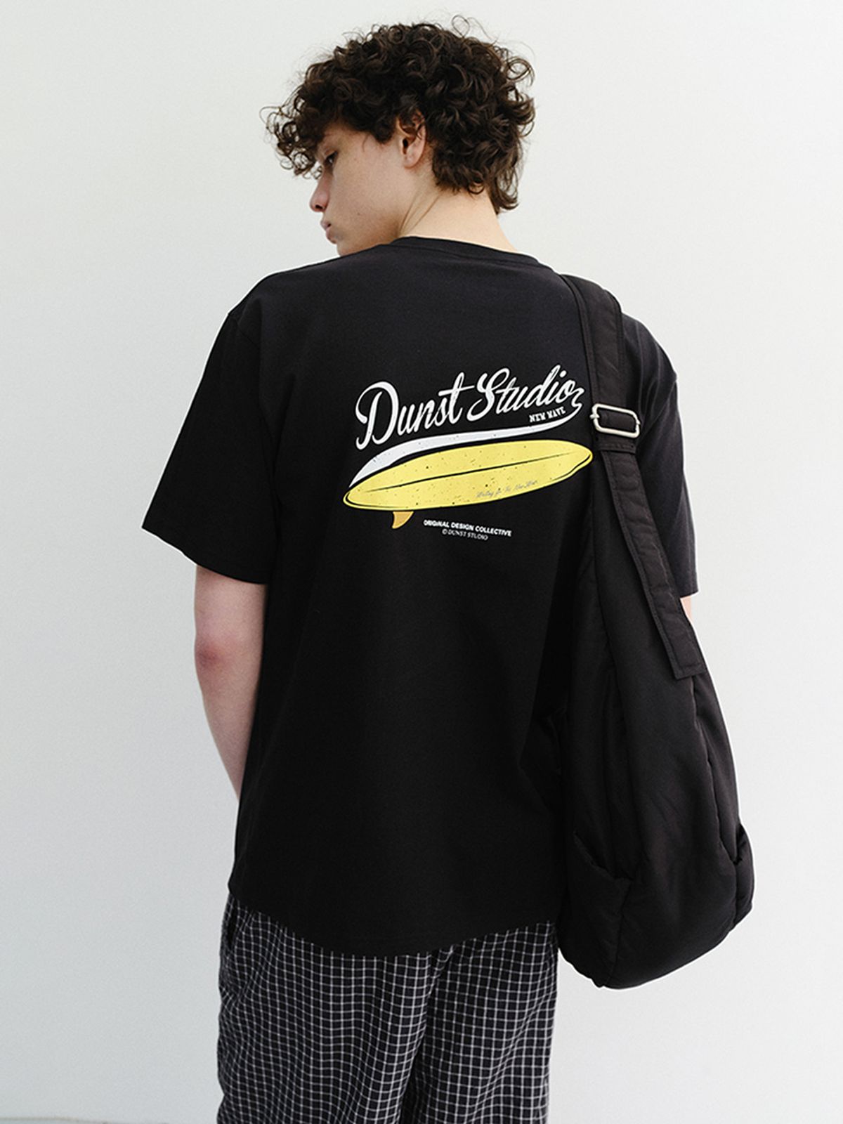 던스트 포 맨(DUNST FOR MEN) SUMMER HOLIDAY SURF BOARD T-SHIRT_UNISEX_UDTS6B133_BLACK