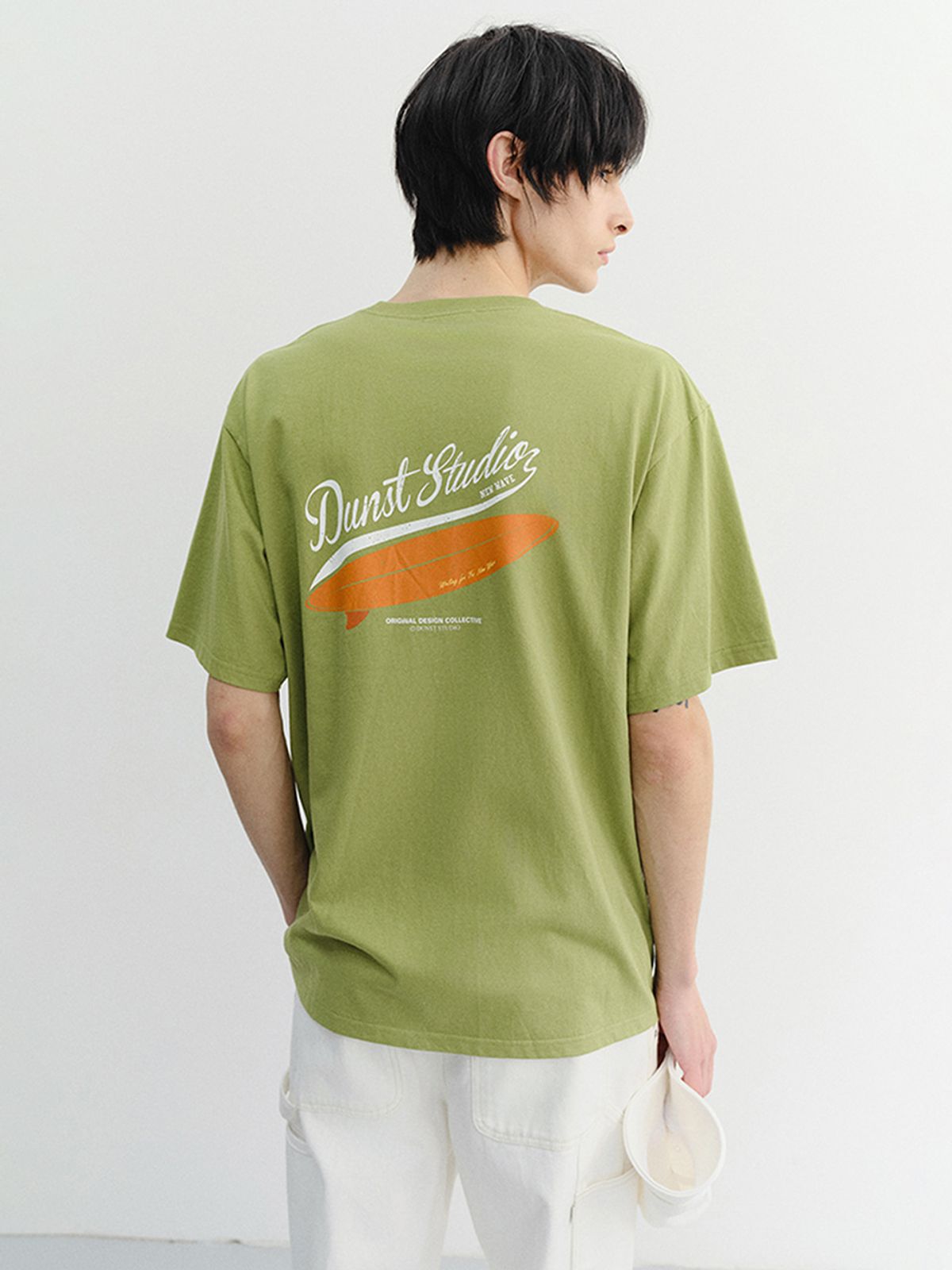 던스트 포 맨(DUNST FOR MEN) SUMMER HOLIDAY SURF BOARD T-SHIRT_UNISEX_UDTS6B133_OLIVE GREEN