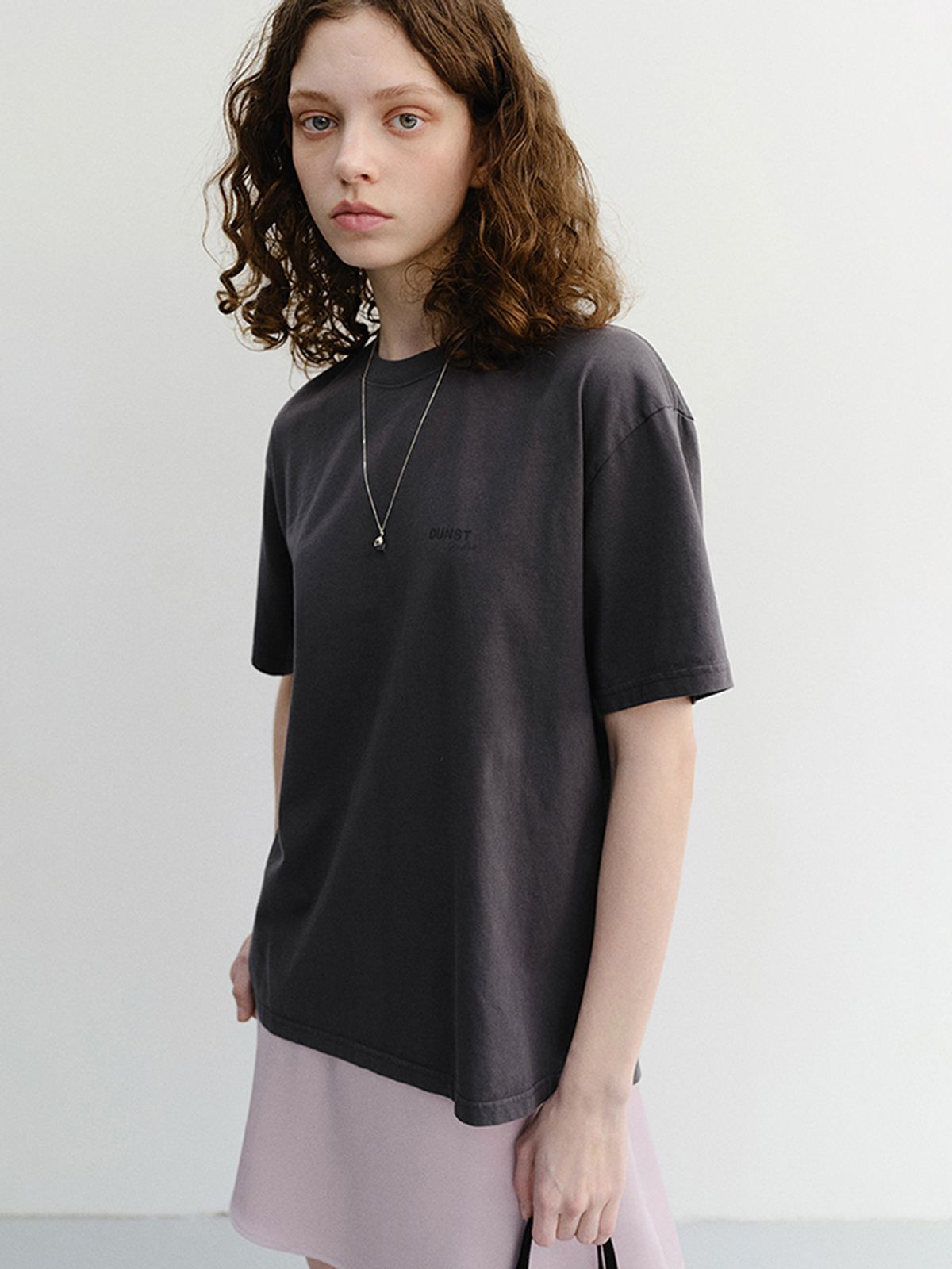던스트(DUNST) UNISEX GARMENT DYED T-SHIRT_UDTS6B146_CHARCOAL GREY
