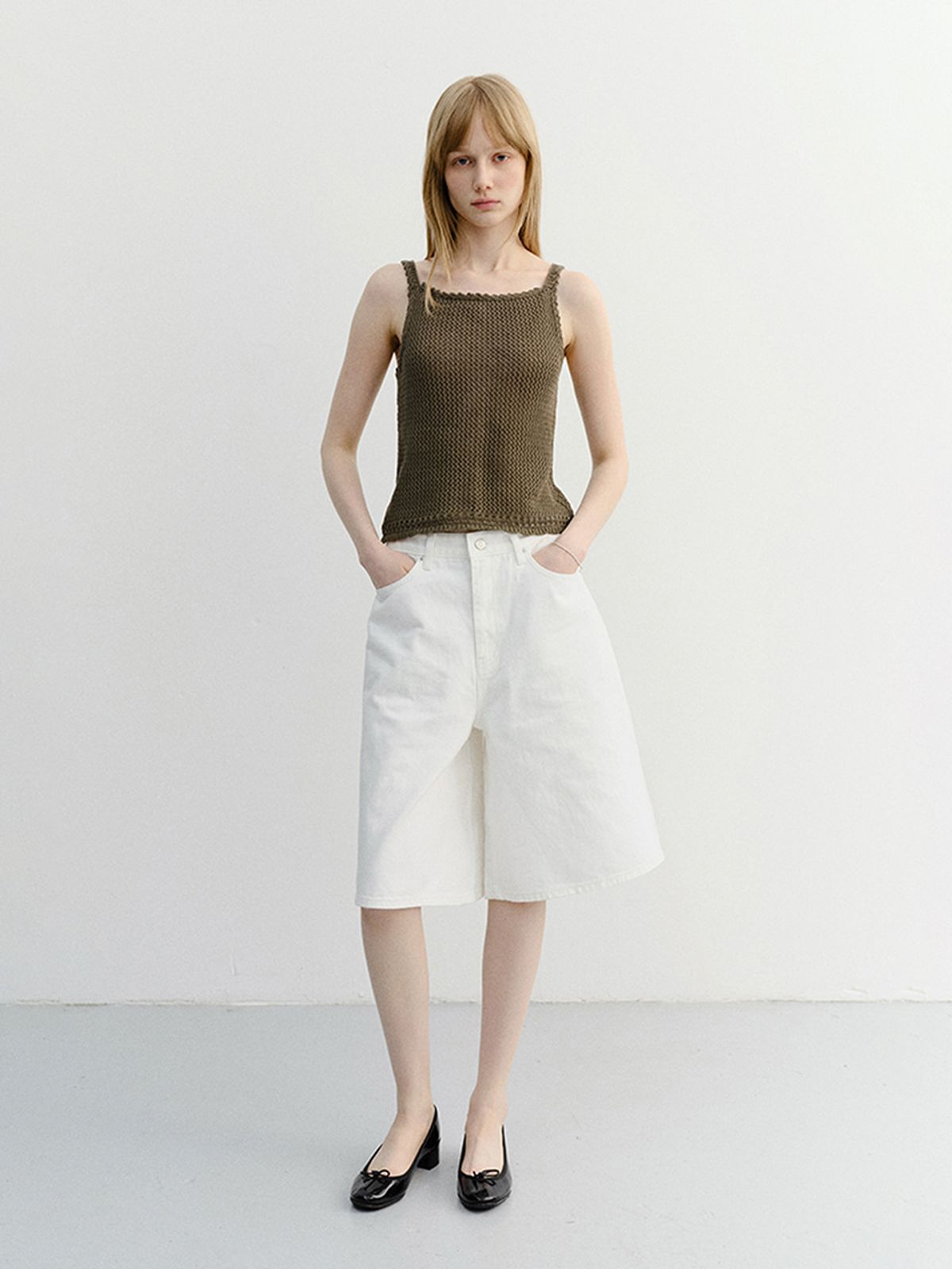 던스트(DUNST) CROCHET BUSTIER KNIT TOP_UDSW6B232_NEUTRAL KHAKI
