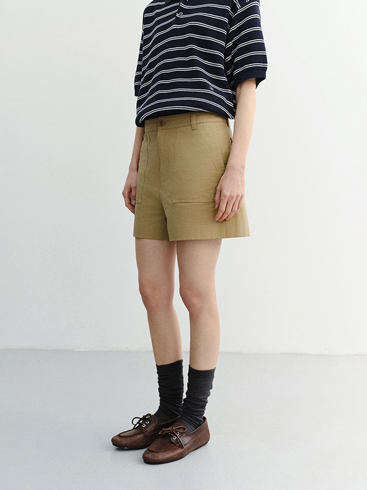던스트(DUNST) COTTON SAFARI SHORTS_UDPA6B245_KHAKI BEIGE
