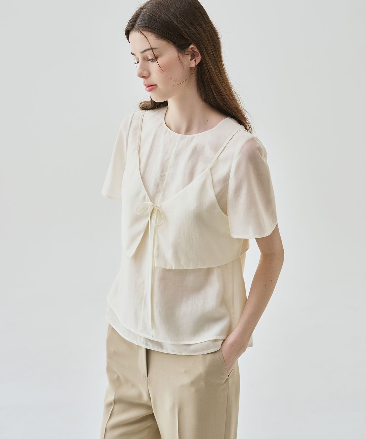 드로우핏 우먼(DRAWFIT WOMEN) [드로우핏우먼 X 꾸니] 시어 레이어 뷔스티에 블라우스 [CREAM YELLOW]
