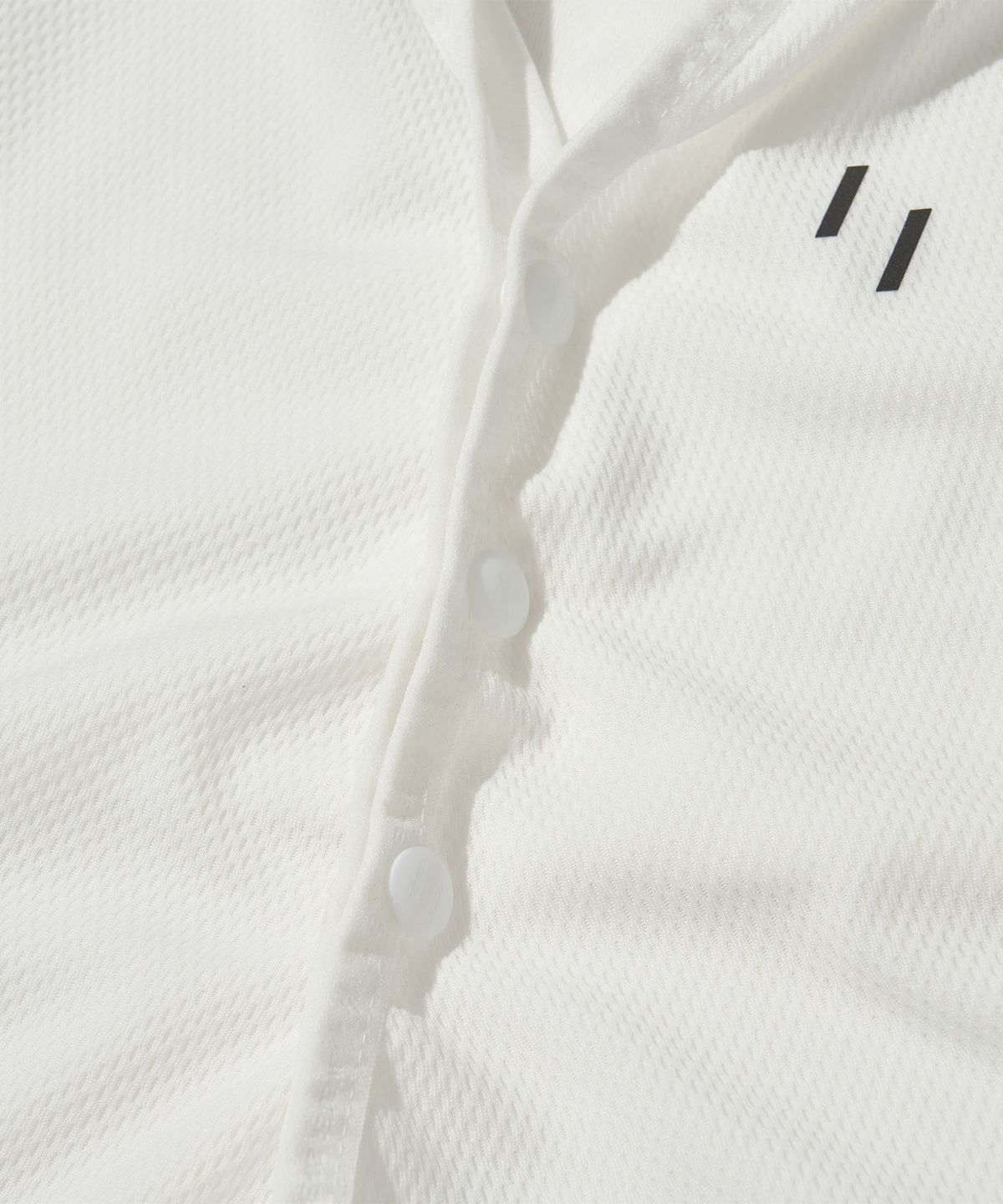 웰터 익스페리먼트(WELTER EXPERIMENT) AIR BREATHE SUN SHADE_WHITE
