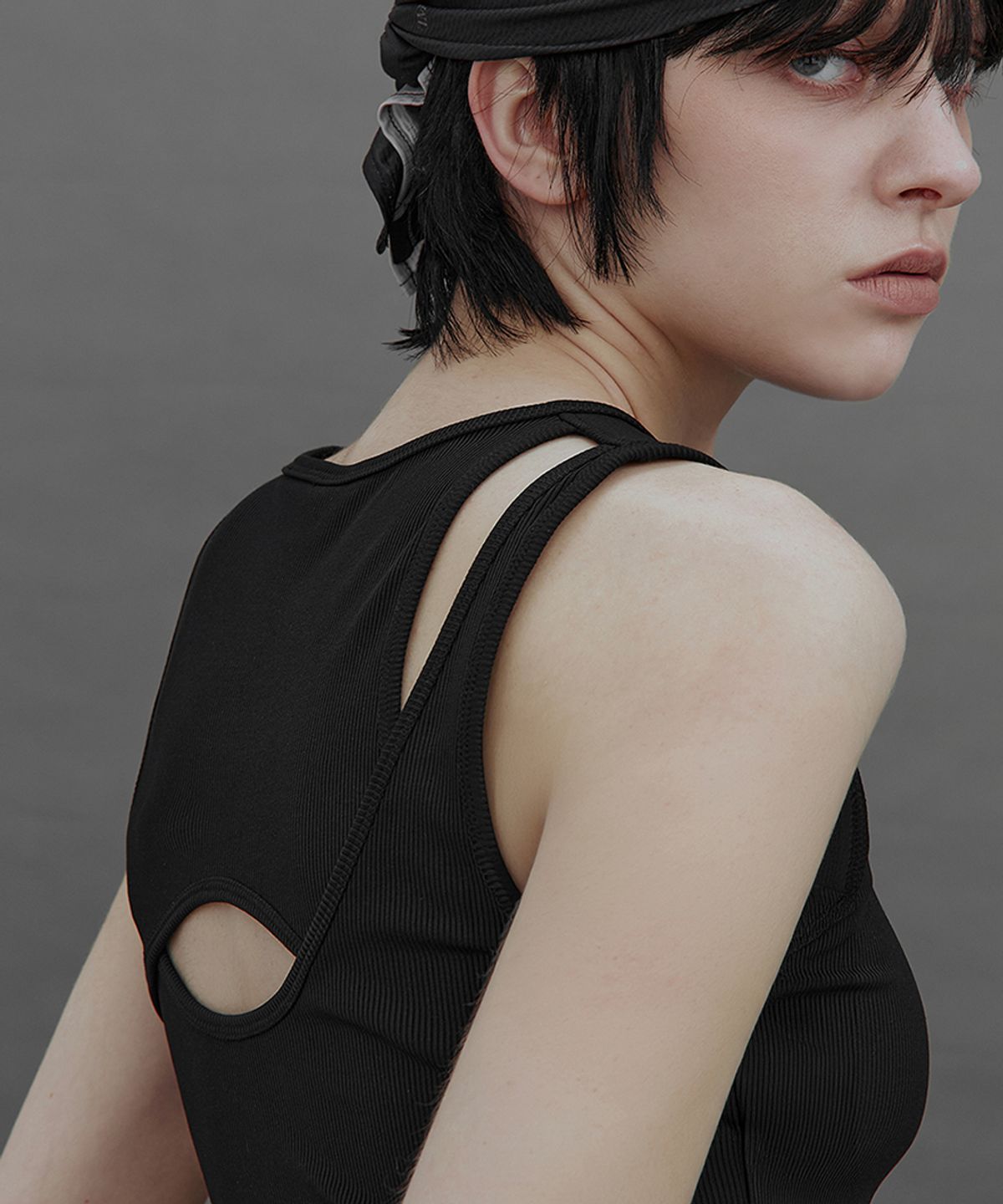 트리밍버드(TREEMINGBIRD) TMB Active Back-Layer Sleeveless Top [ Black ]