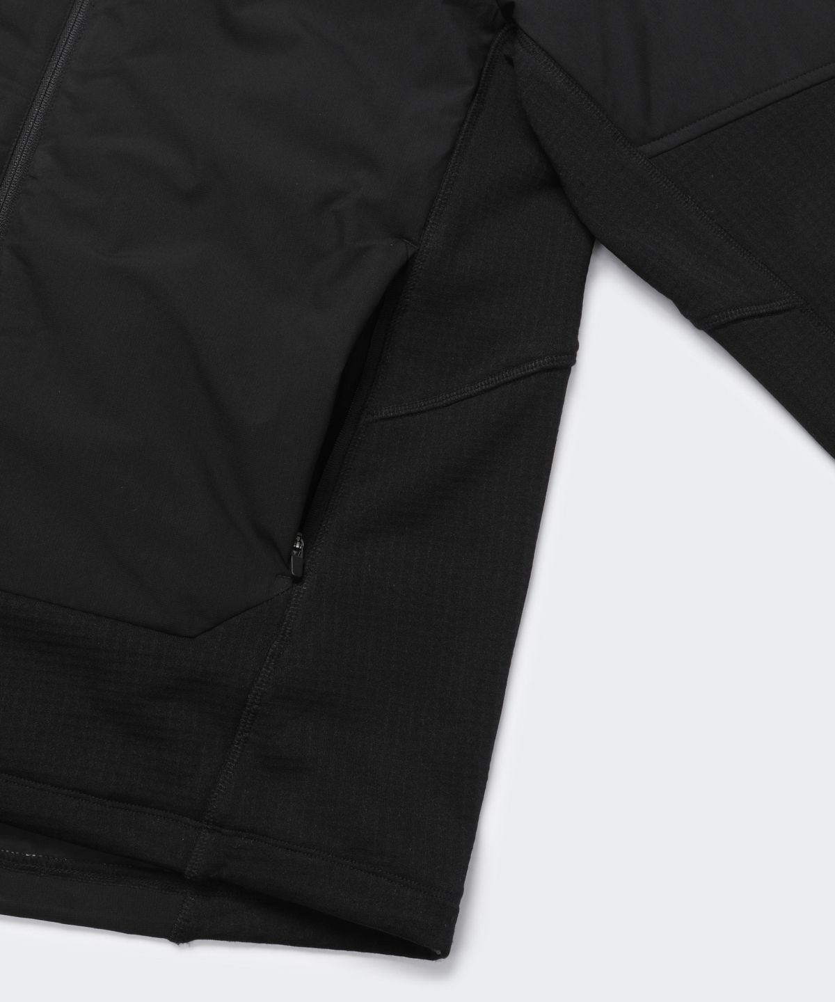 무신사 스탠다드 스포츠(MUSINSA STANDARD SPORTS) 알파테크 자켓 (2color)