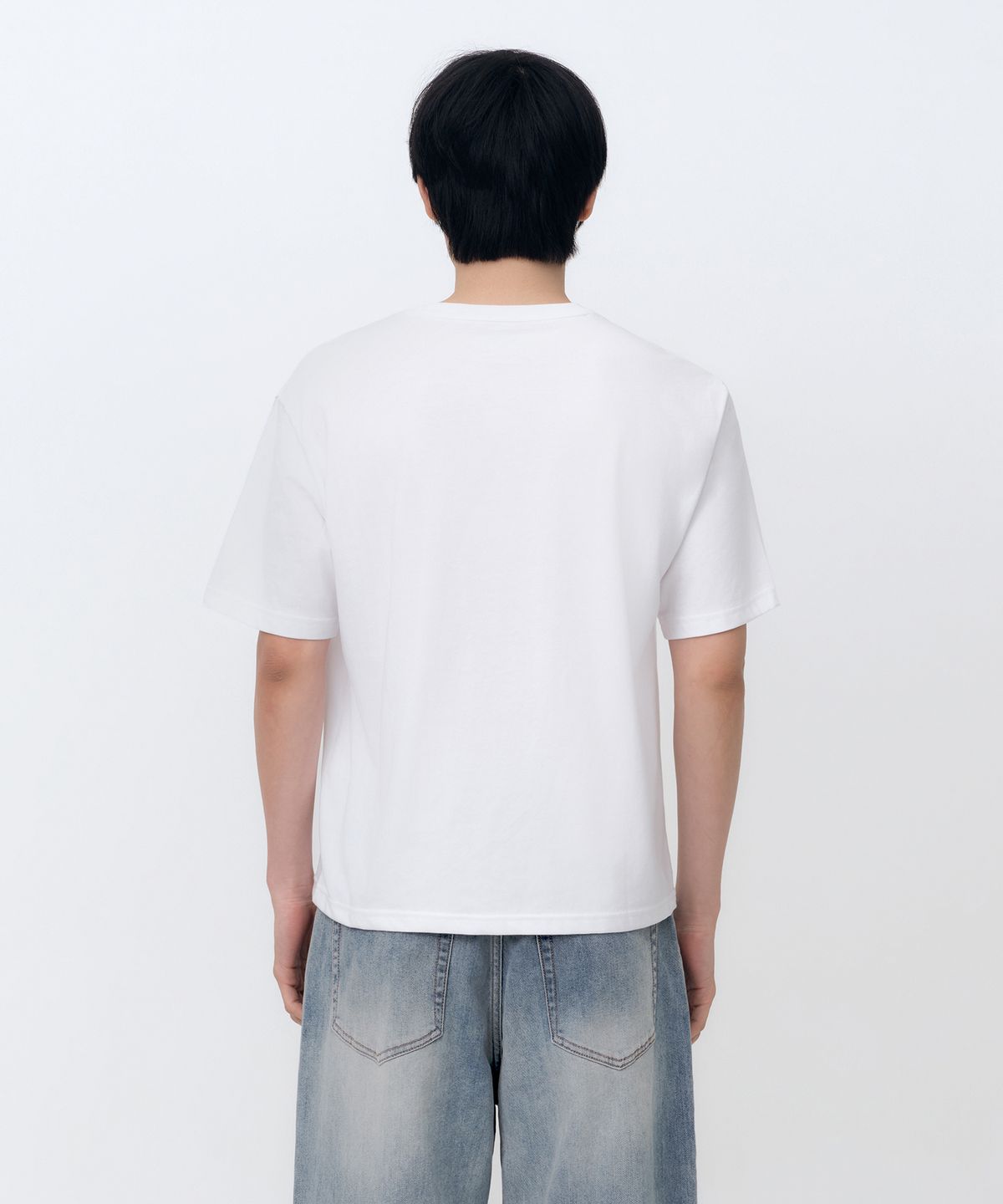 무신사 스탠다드(MUSINSA STANDARD) [쿨탠다드] 레귤러 크롭 티셔츠 [화이트]