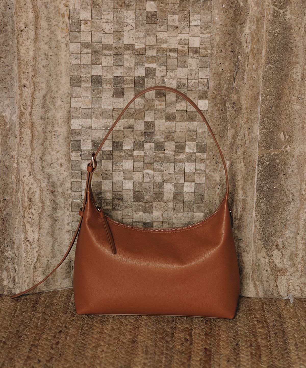 포이베(FOIVE) 노브 호보 NOVE Hobo Cognac