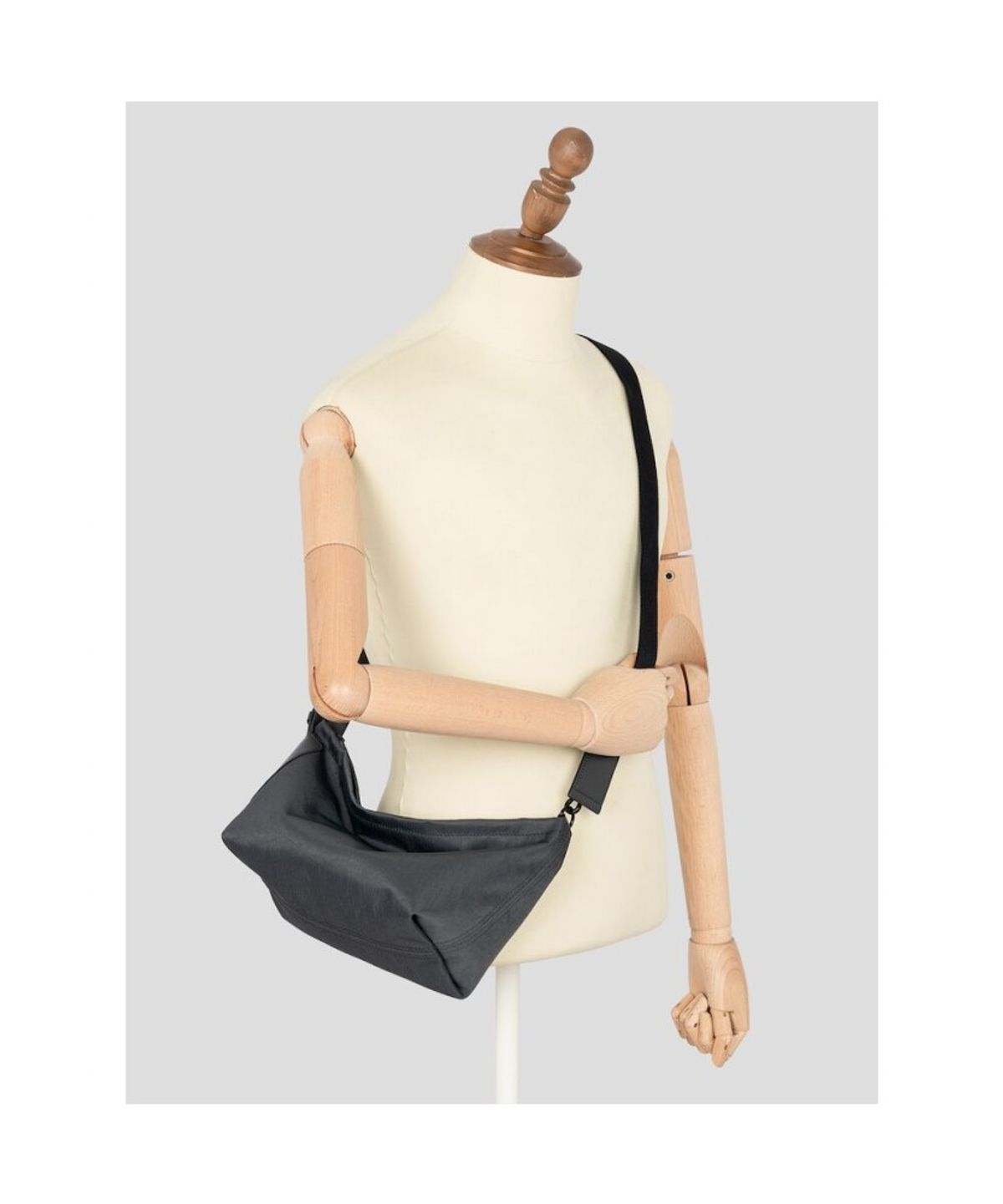 빈폴 액세서리(BEANPOLE ACCESSORY) Less Bag_2 스몰 나일론 크로스백 - 그레이