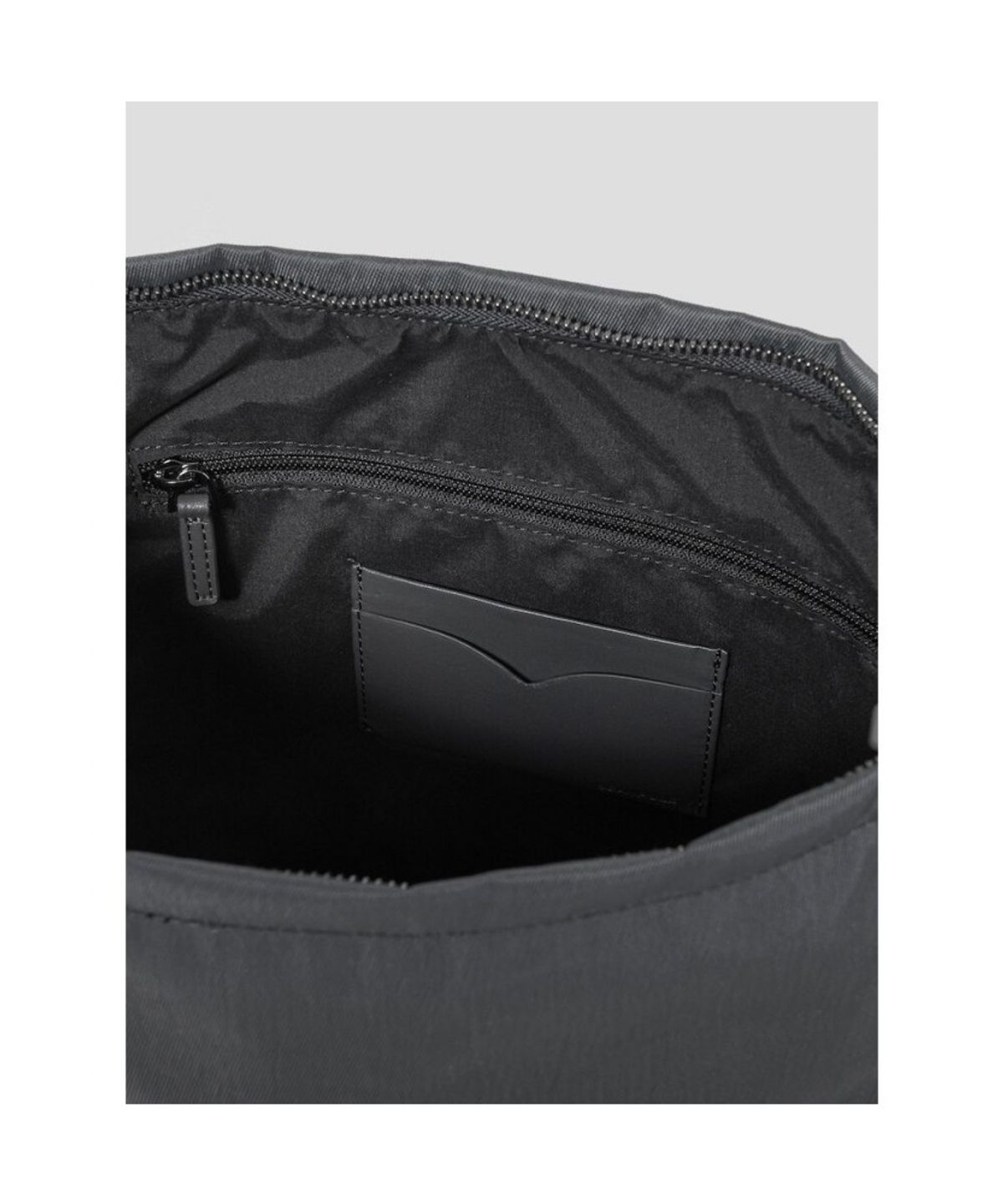 빈폴 액세서리(BEANPOLE ACCESSORY) Less Bag_2 미디엄 나일론 크로스백 - 그레이