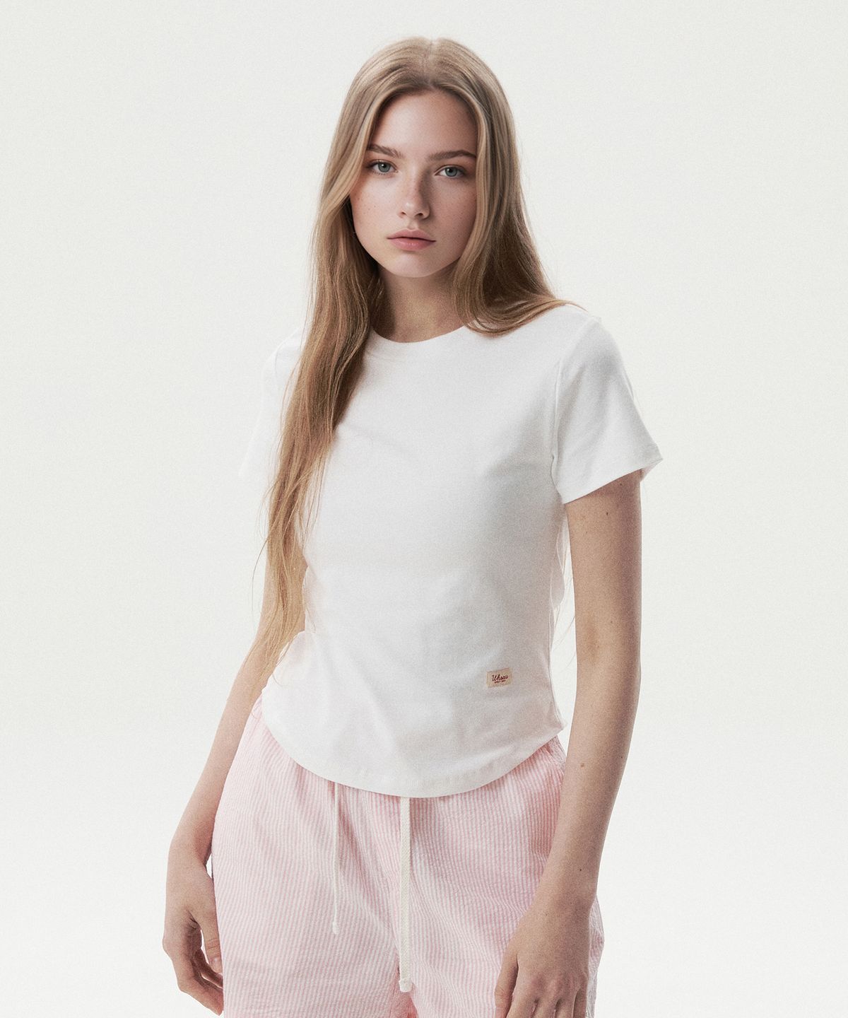 후아유(WHO.A.U) Round Neck Curved Hem T-shirt/WHRAG2433F