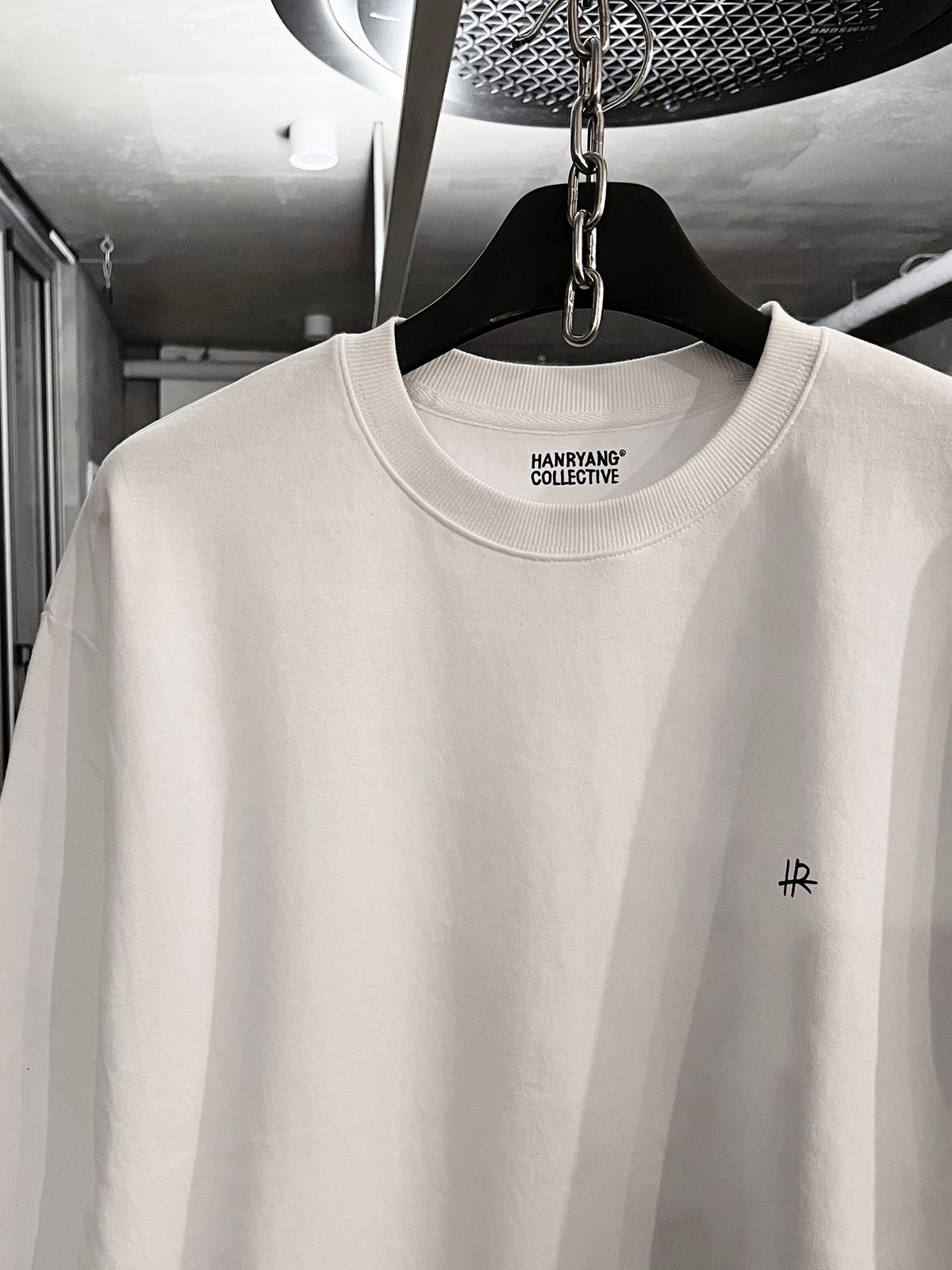 한량 컬렉티브(HANRYANG COLLECTIVE) HR HORAENG CREW SWEAT WHITE