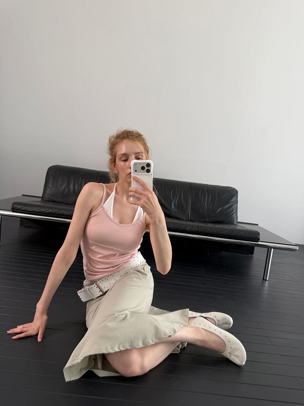 아수라(ASURA) CURVE HALTER SLEEVELESS (IVORY)
