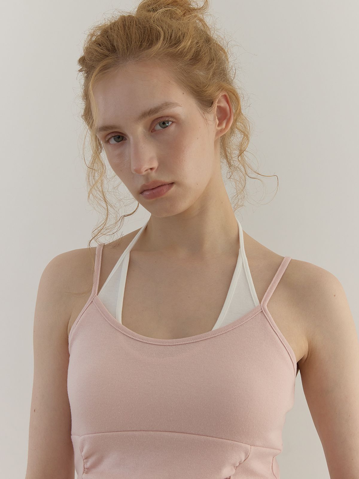 아수라(ASURA) CURVE HALTER SLEEVELESS (IVORY)