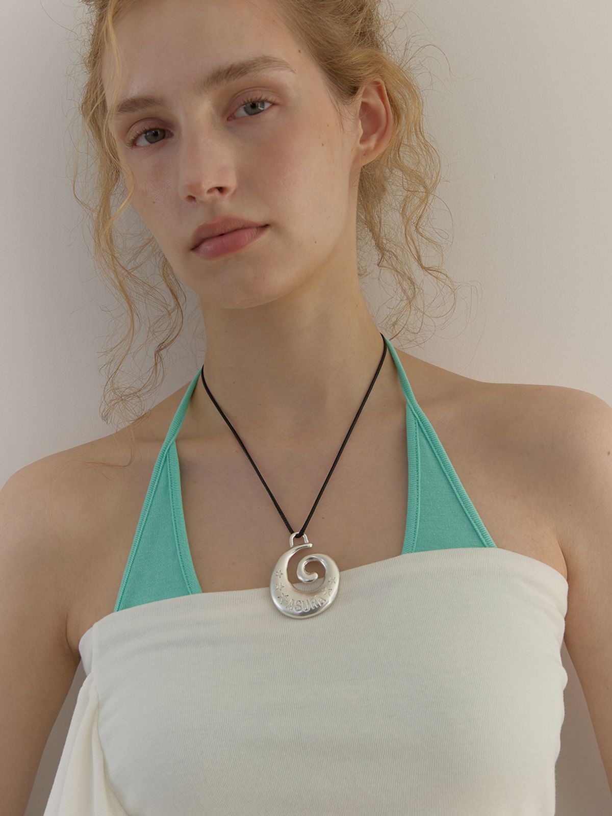 아수라(ASURA) CURVE HALTER SLEEVELESS (MINT)