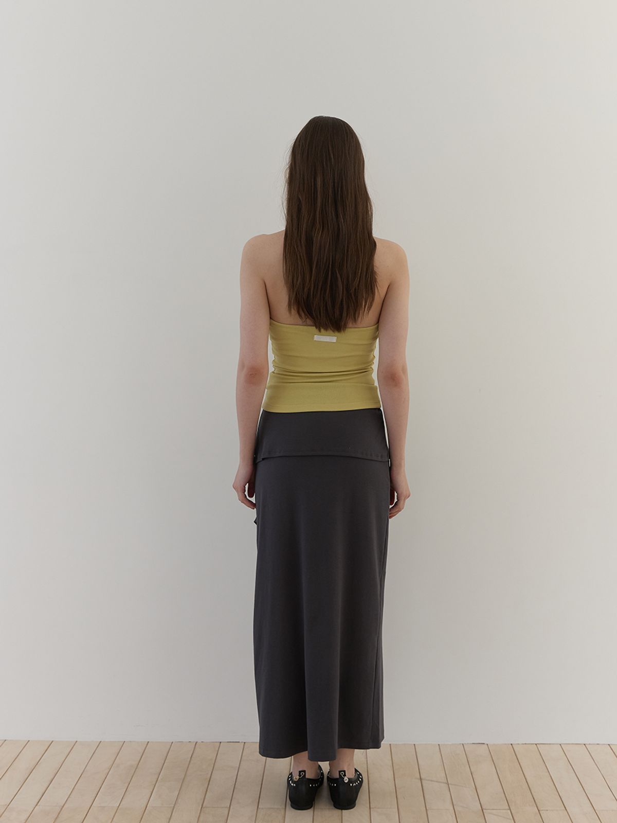 아수라(ASURA) CURVE HALTER SLEEVELESS (MUSTARD)