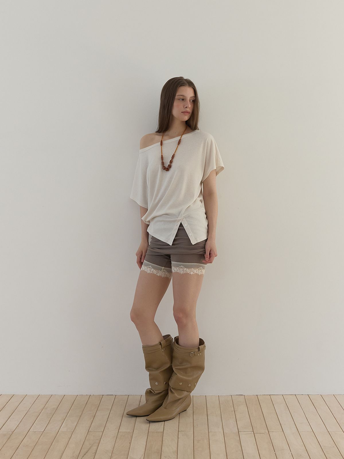 아수라(ASURA) LACE SHIRRING LAYER SHORTS (BEIGE GREY)