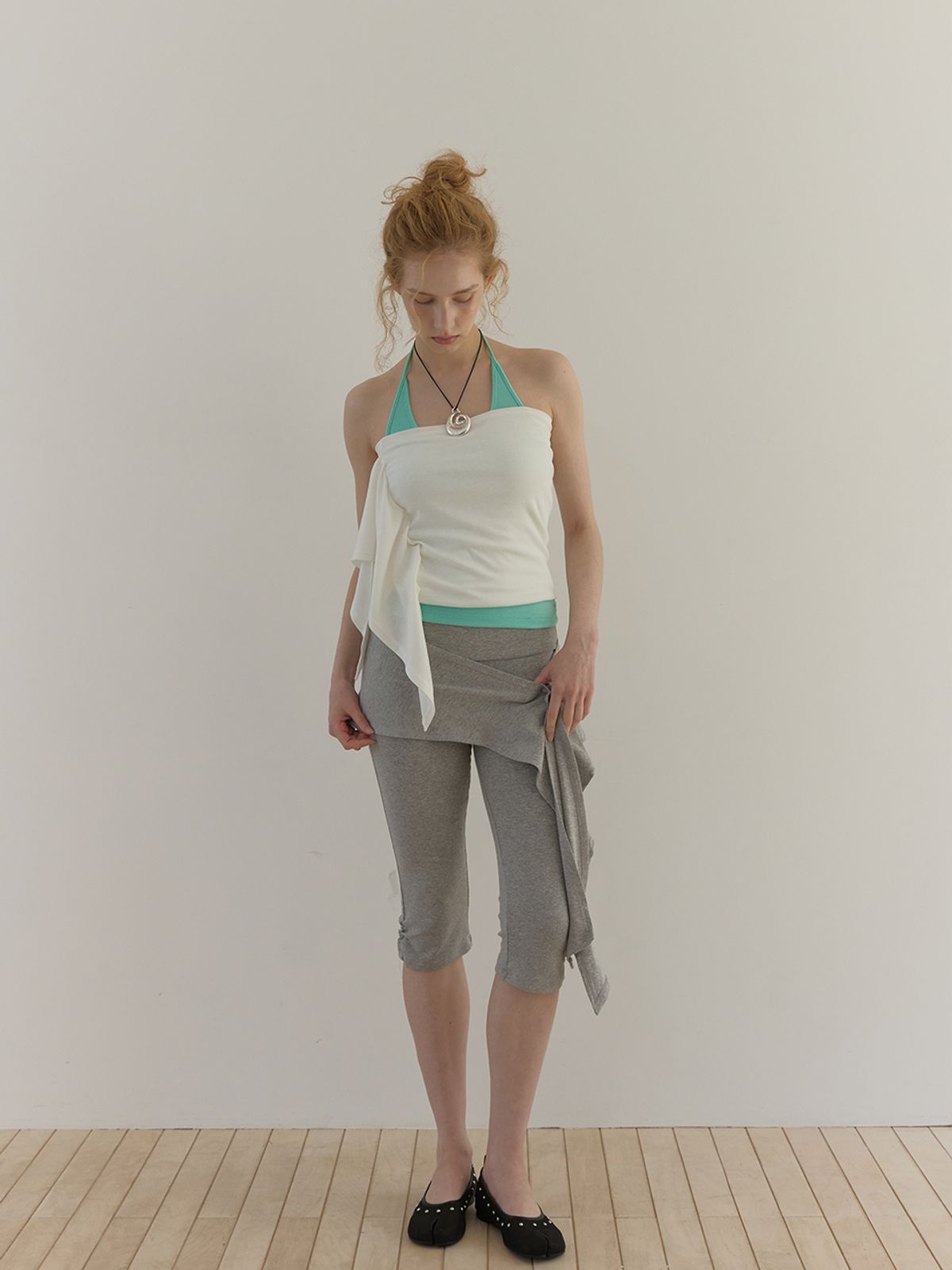 아수라(ASURA) SCARF LAYERED CAPRI PANTS (MELANGE GREY)