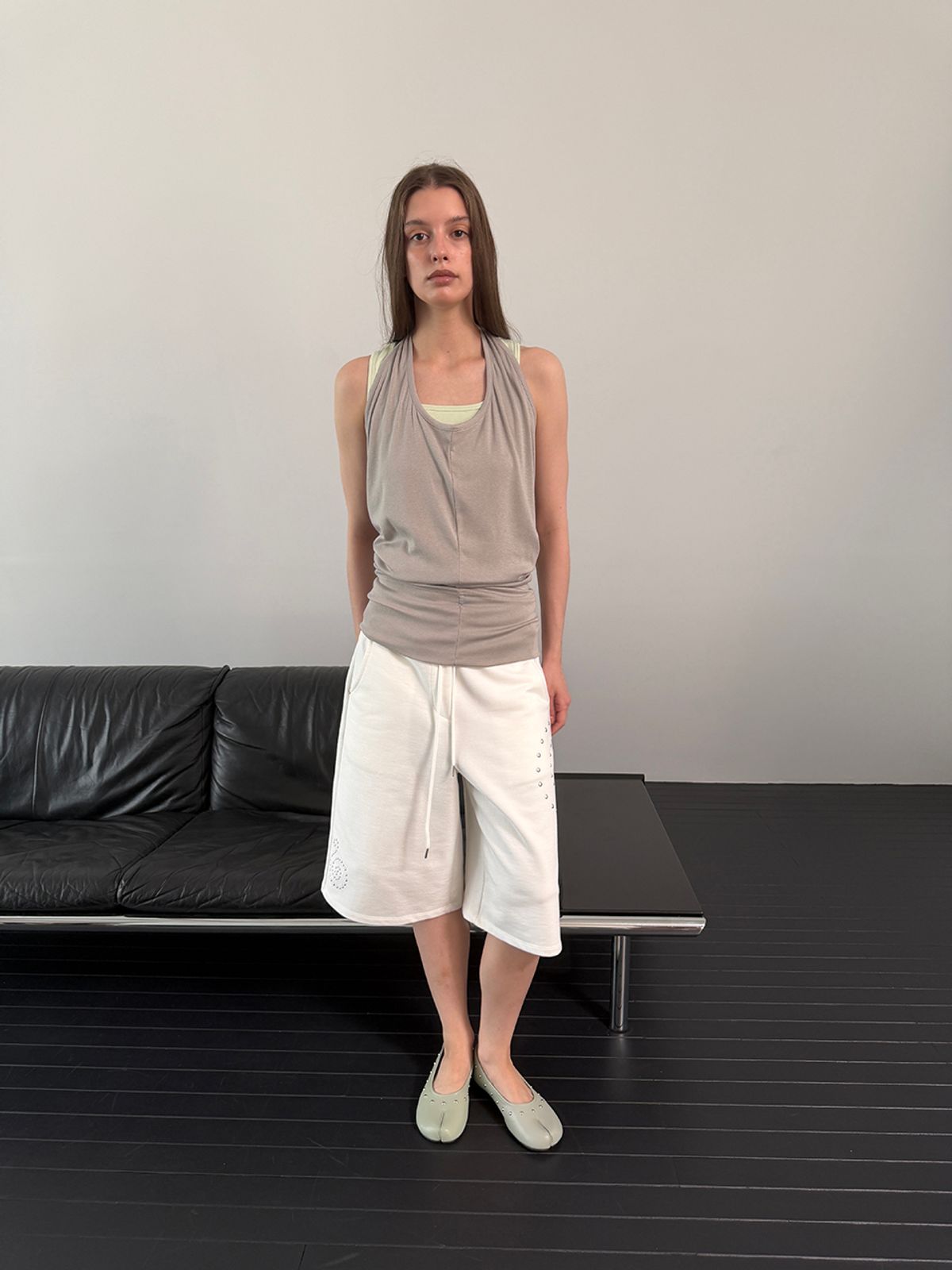 아수라(ASURA) STUD JERSEY BERMUDA PANTS (IVORY)