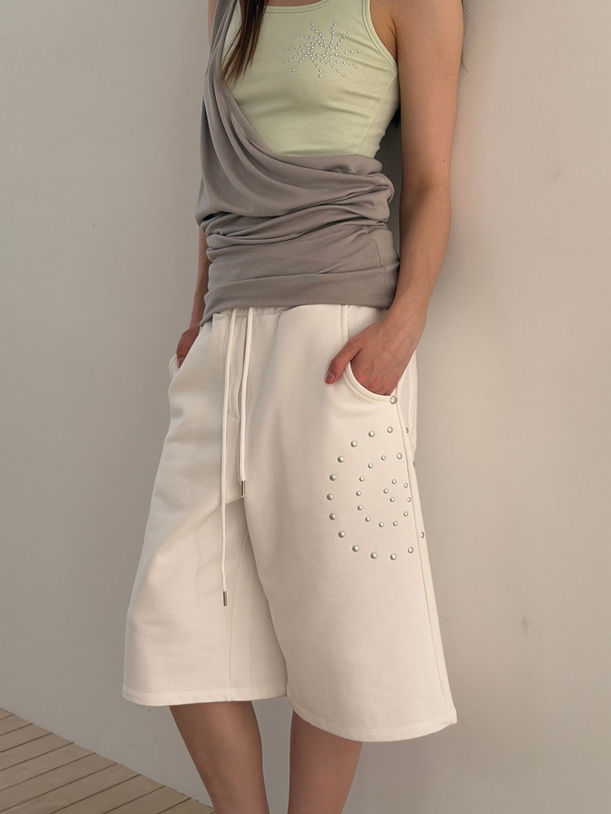 아수라(ASURA) STUD JERSEY BERMUDA PANTS (IVORY)