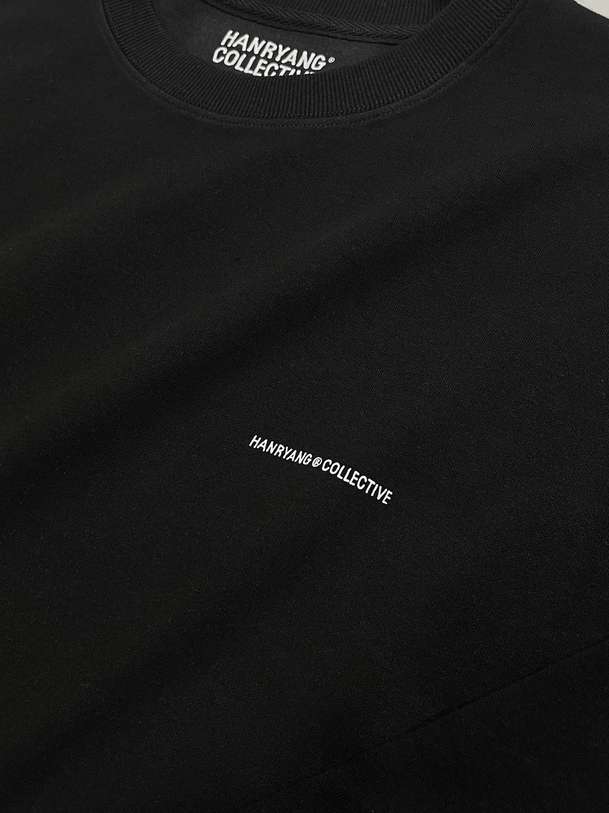 한량 컬렉티브(HANRYANG COLLECTIVE) HR S-LINE LOGO CREW SWEAT BLACK