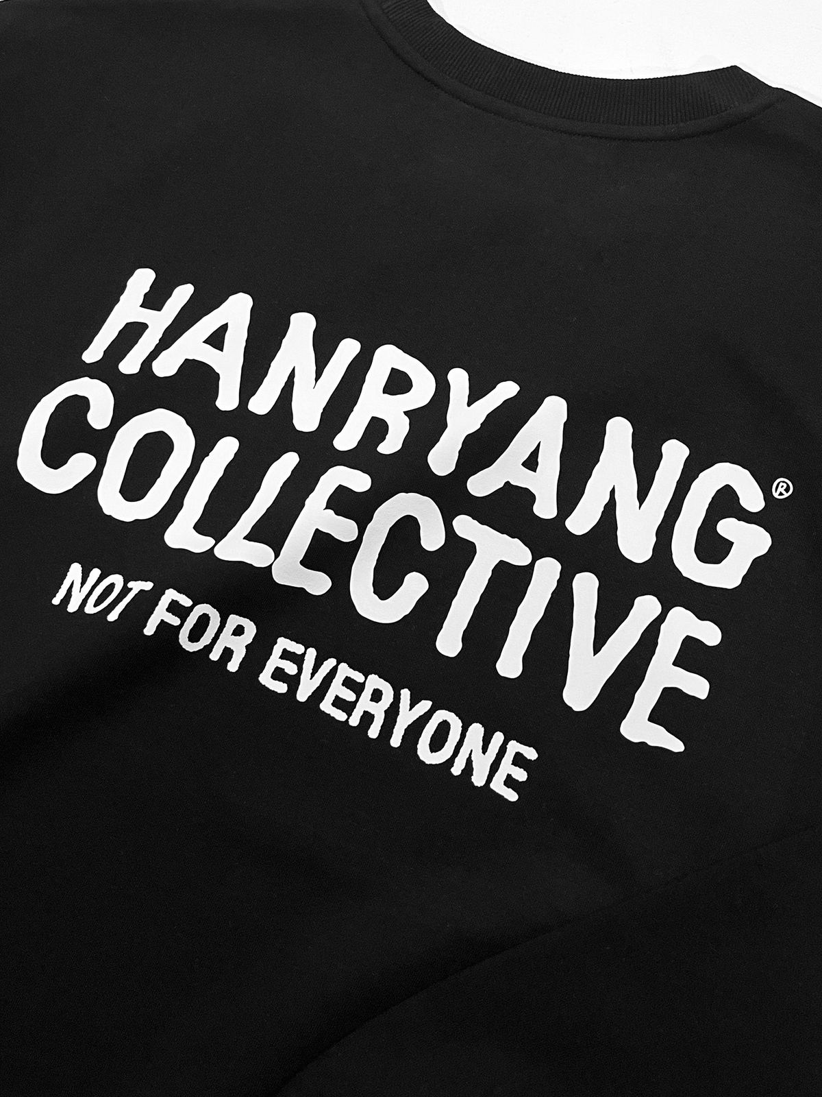 한량 컬렉티브(HANRYANG COLLECTIVE) HR S-LINE LOGO CREW SWEAT BLACK