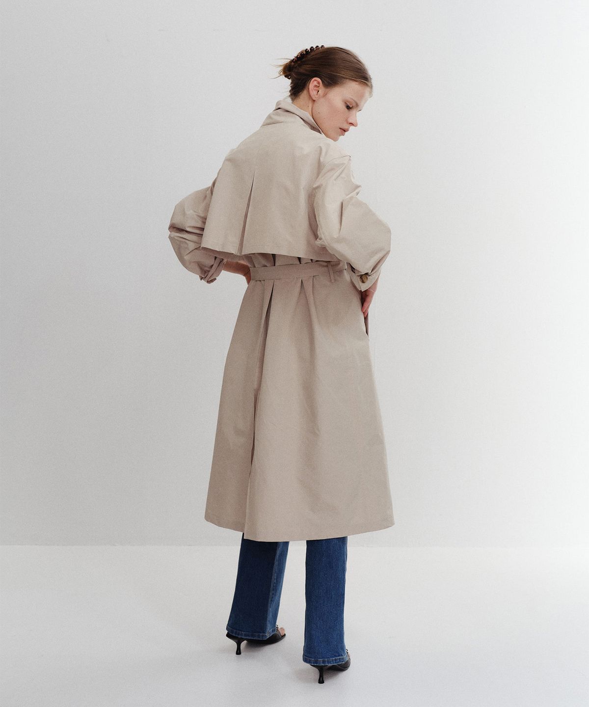 파로(FAHRO) FLAP MAC COAT BEIGE
