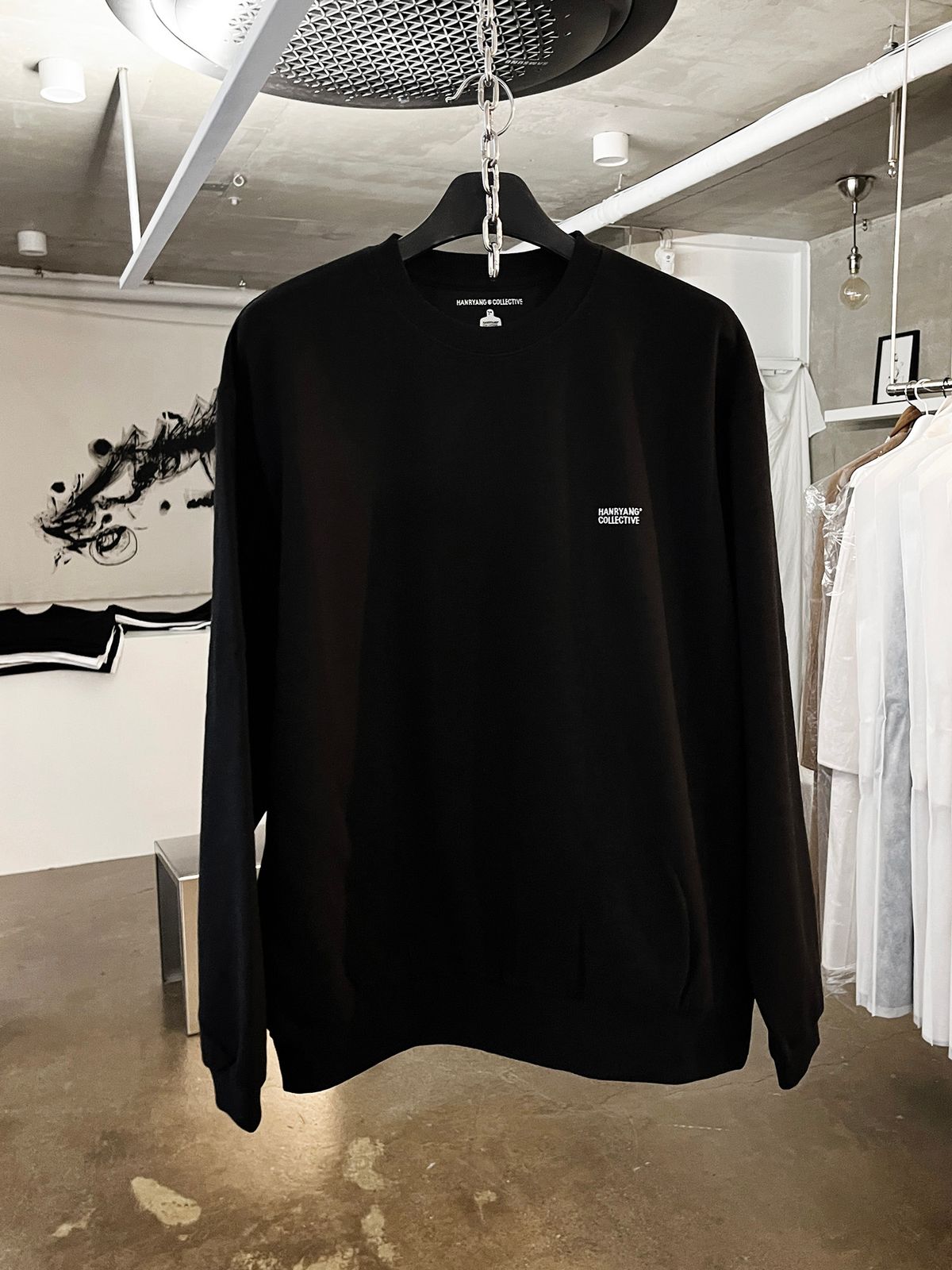 한량 컬렉티브(HANRYANG COLLECTIVE) HR S LOGO CREW SWEAT BLACK