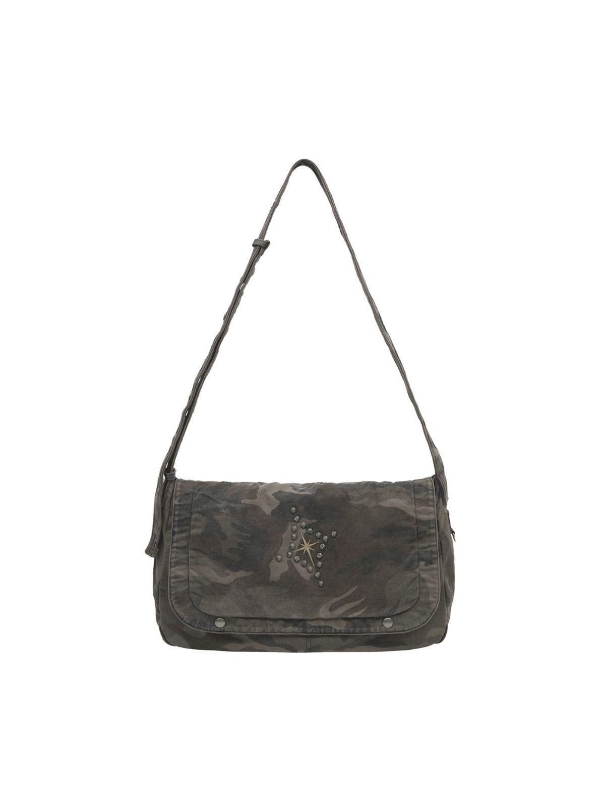 메아(MEA) WASHED STUDDED MESSENGER BAG [CAMO]
