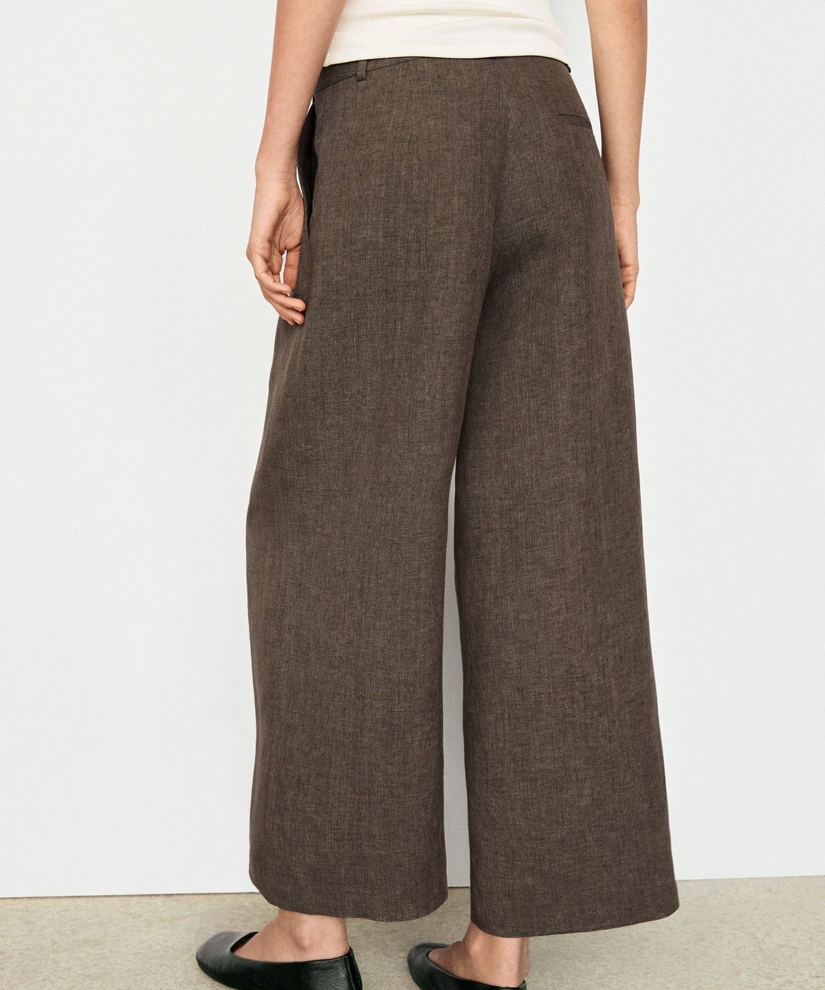 마시모두띠(MASSIMO DUTTI) 멜란지 린넨 핀턱 팬츠