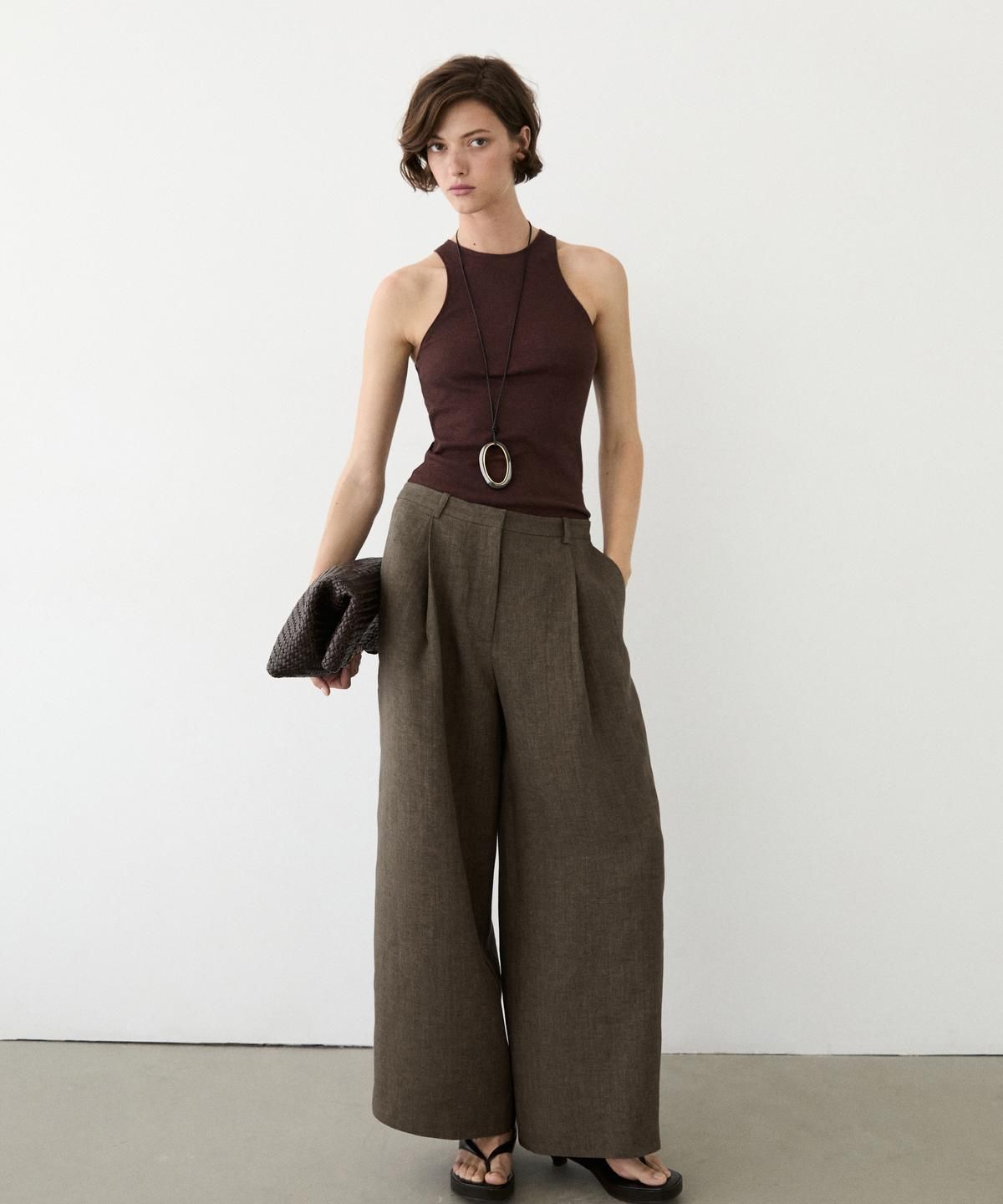 마시모두띠(MASSIMO DUTTI) 멜란지 린넨 핀턱 팬츠