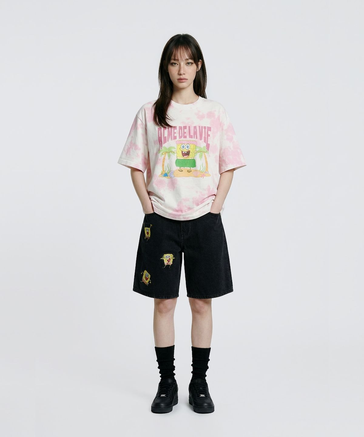 아크메드라비(ACME DE LA VIE) HULA DANCE SPONGEBOB SHORT SLEEVE T-SHIRT
