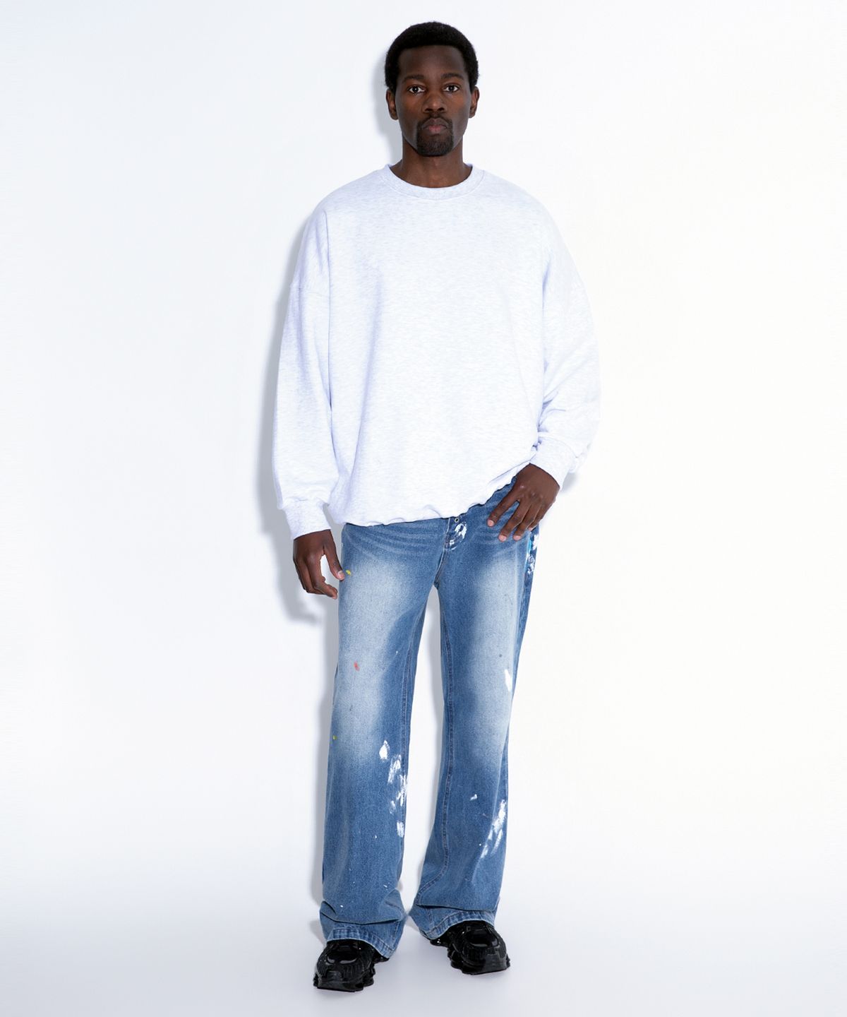 스트라이크(STRIKE) Glint Scatter Sweatshirt (LIGHT GREY)
