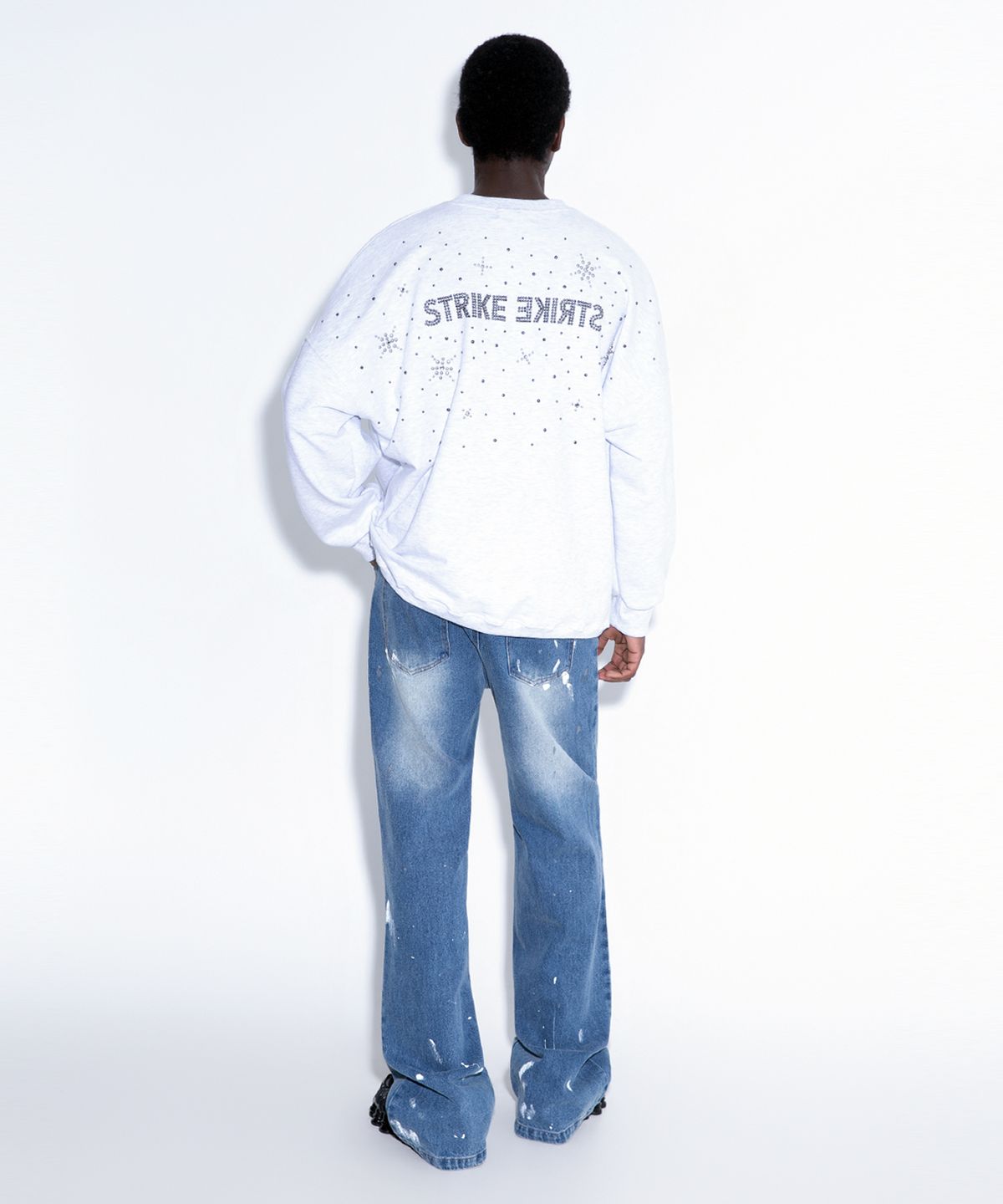 스트라이크(STRIKE) Glint Scatter Sweatshirt (LIGHT GREY)