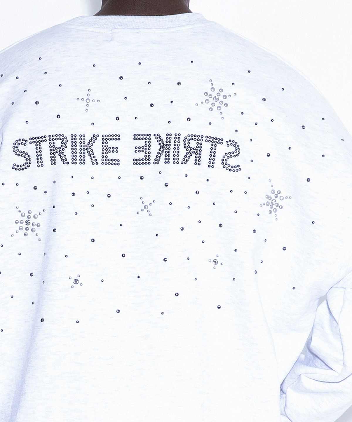 스트라이크(STRIKE) Glint Scatter Sweatshirt (LIGHT GREY)