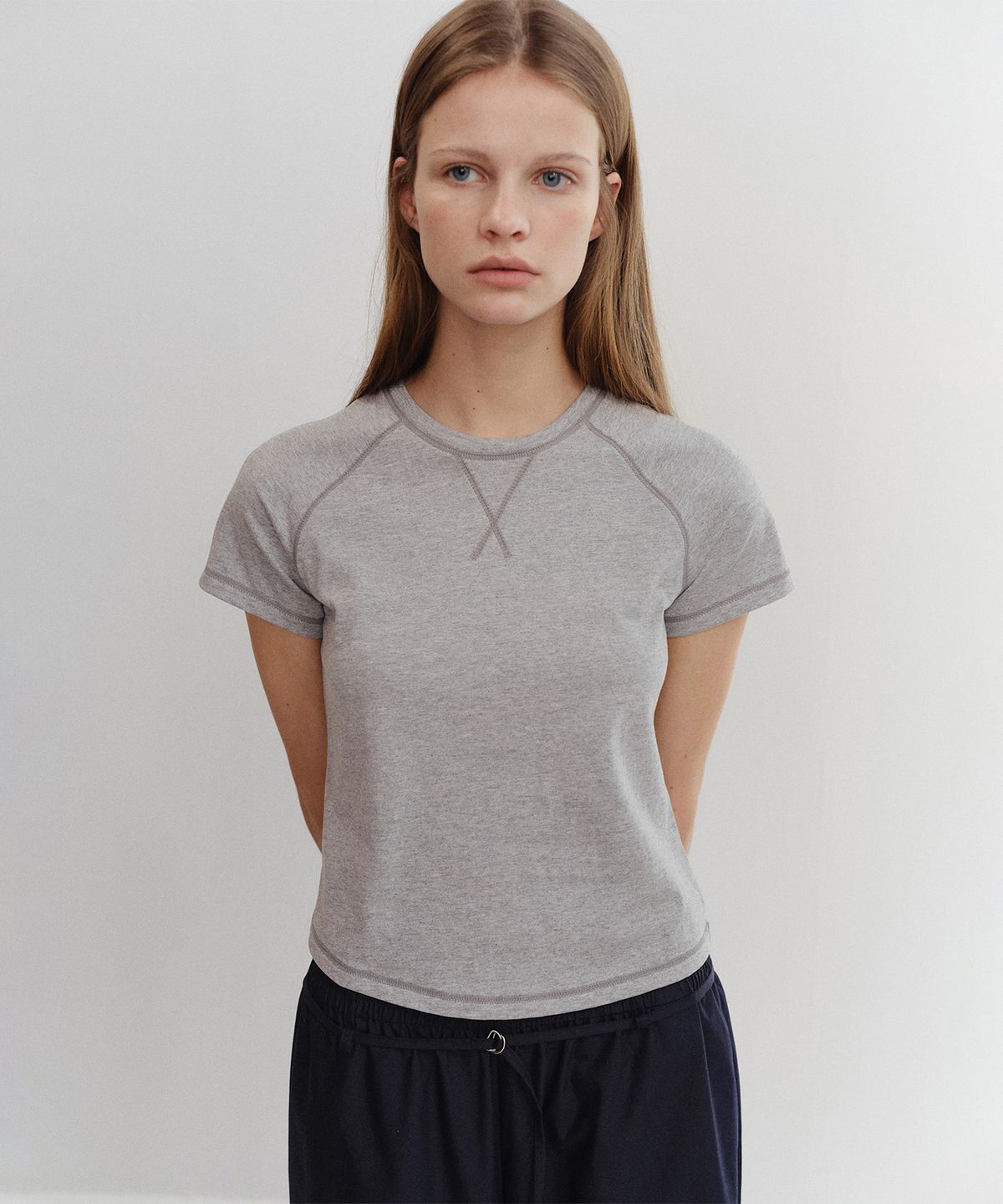 파로(FAHRO) RAGLAN V-GUSSET T SHIRT GREY