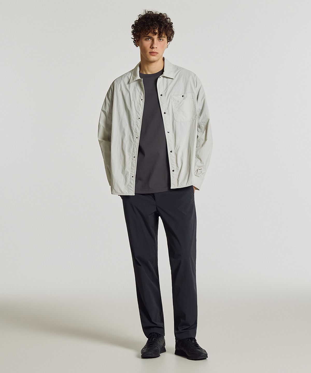 뉴발란스(NEW BALANCE) NBNTG31613 / UNI FROZEN 테이퍼드 팬츠 (CHARCOAL)